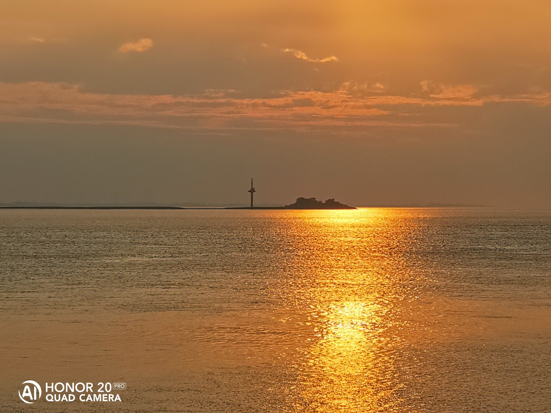 Honor-20-Pro-bei-Dämmerung