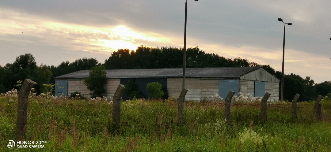 LostPlacenbspVerlassenenbspDDRnbspTierzuchtnbspmitnbspdemnbspHonor20Pr