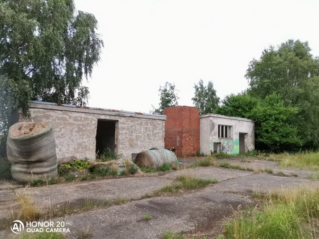 LostPlacenbspVerlassenenbspDDRnbspTierzuchtnbspmitnbspdemnbspHonor20Pr