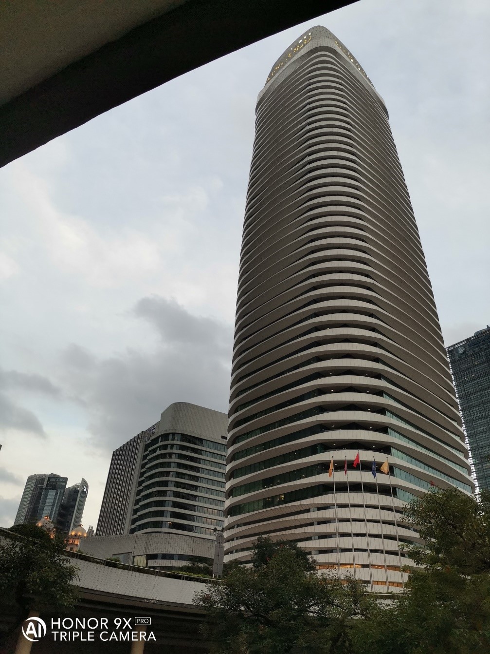 HONOR-9X-Pro-Bewertung-Kirin-810-SoC-mit-7-nm-FullView-Display-und