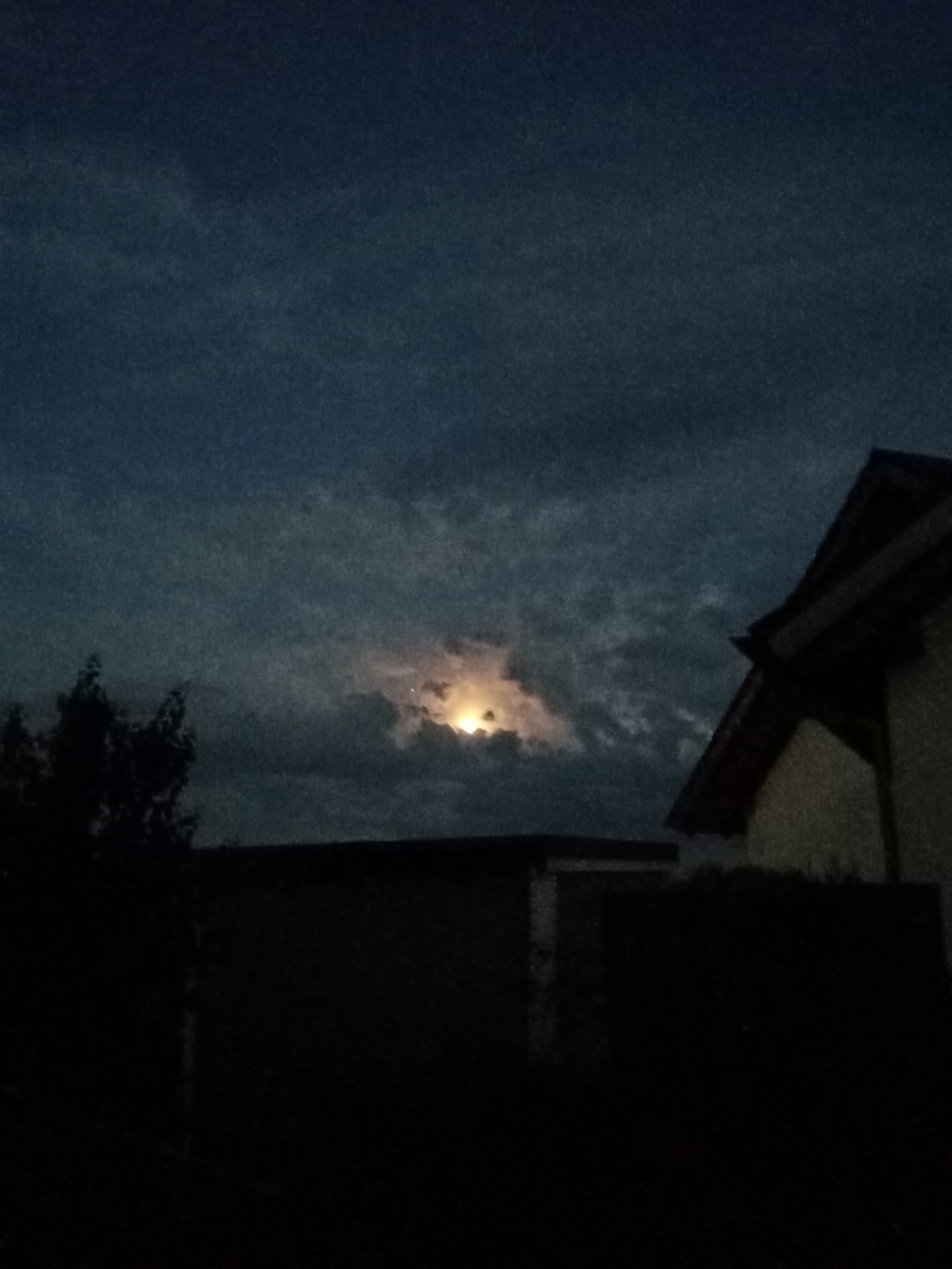 pDas-HONOR-9A-hat-ein-sehr-schlichtes-und-minimalistisches-Design-Auf