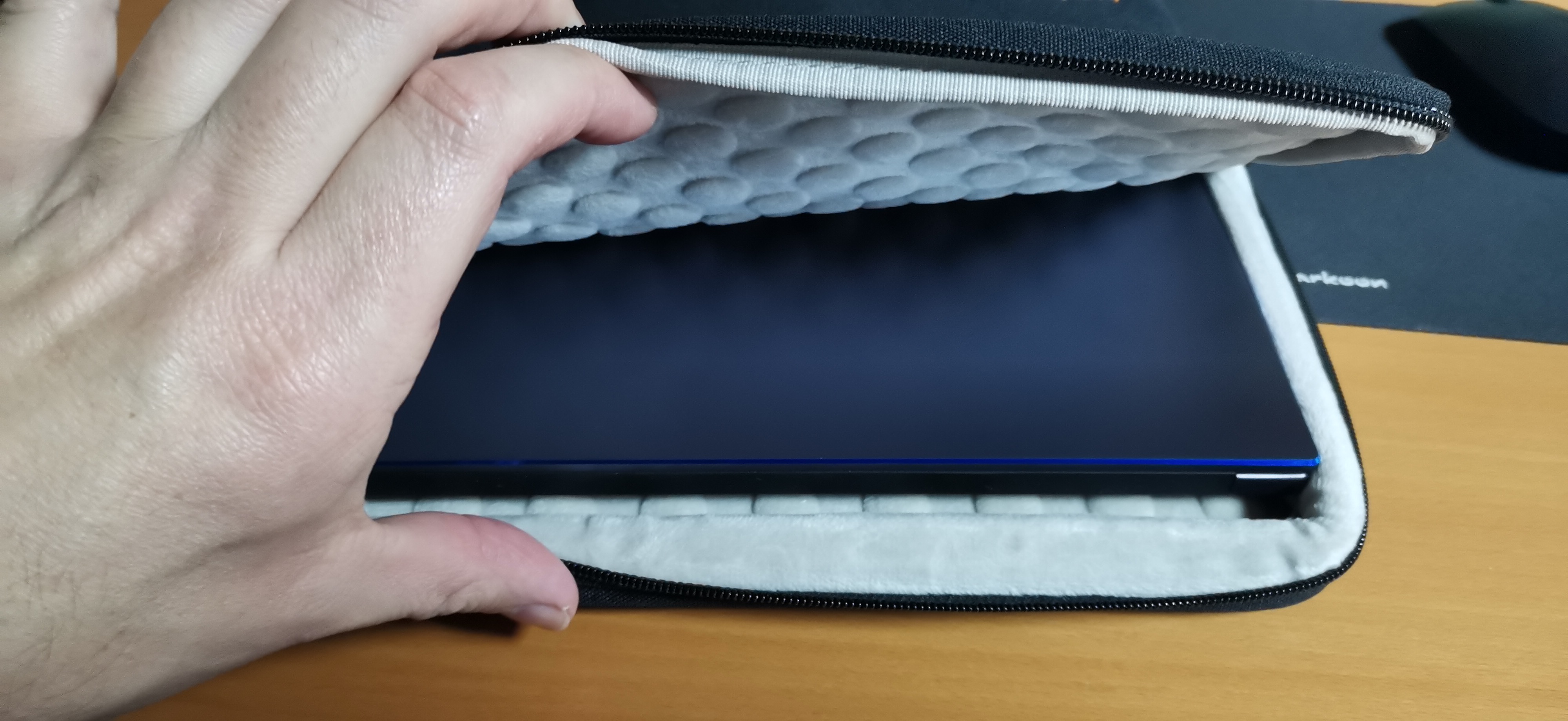 Hülle-fürs-MagicBook-14