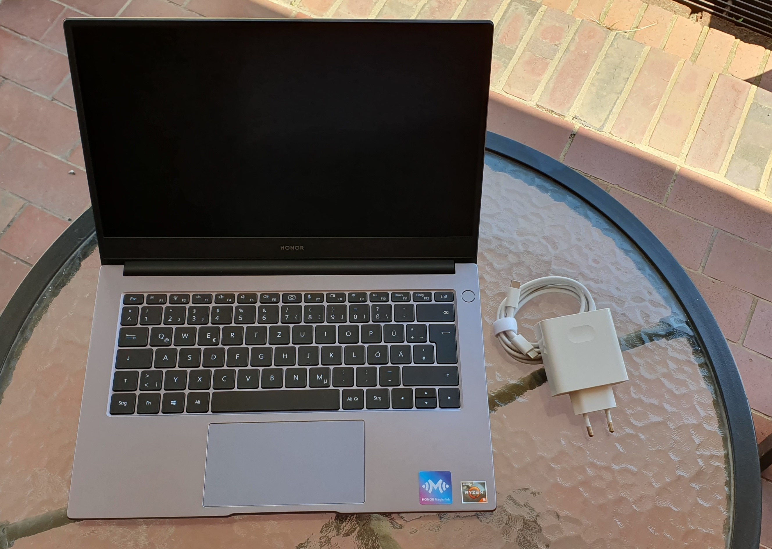 HONOR-MagicBook-Auspacken-Unboxing-mein-erster-Eindruck