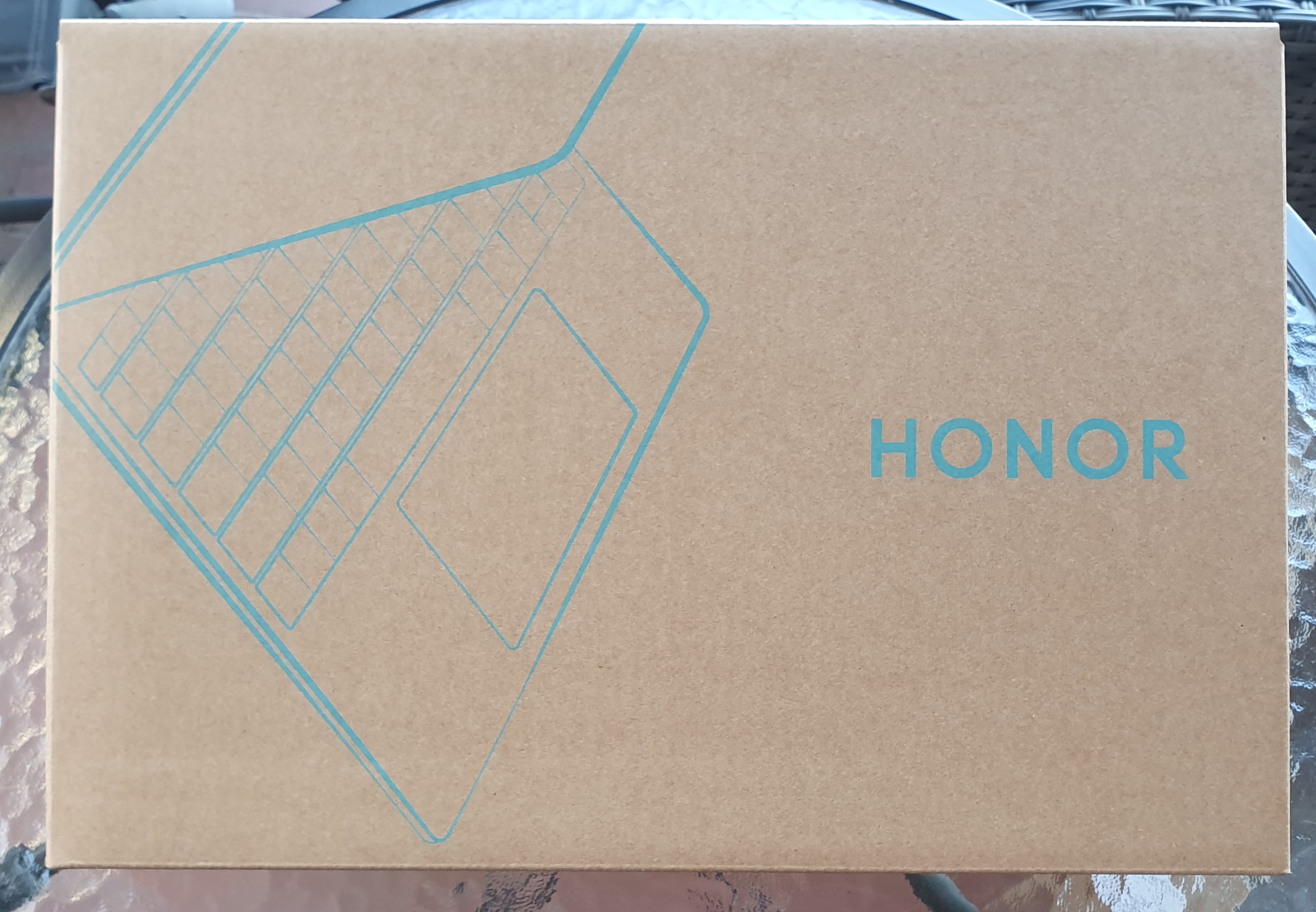 HONOR-MagicBook-Auspacken-Unboxing-mein-erster-Eindruck