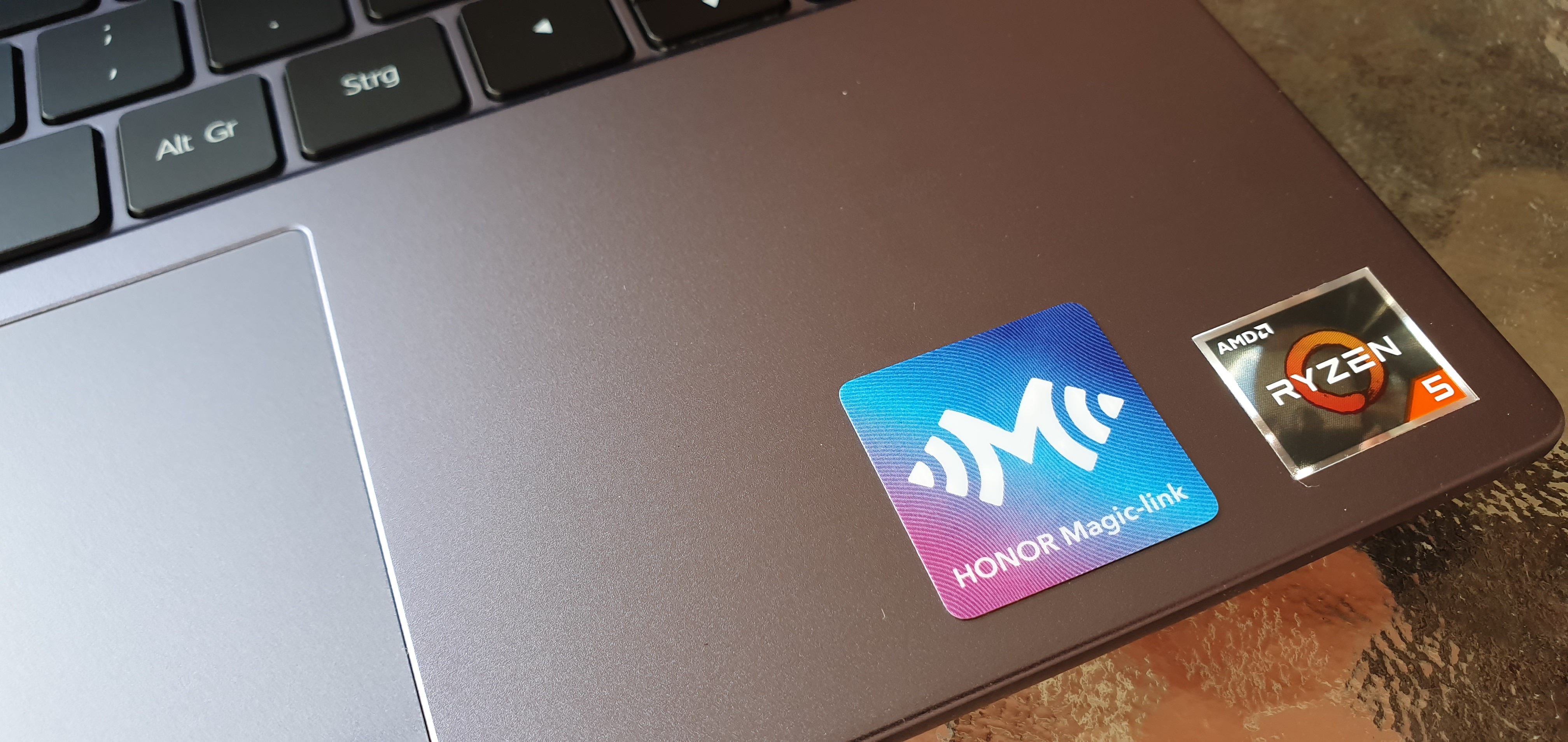 HONOR-MagicBook-Auspacken-Unboxing-mein-erster-Eindruck