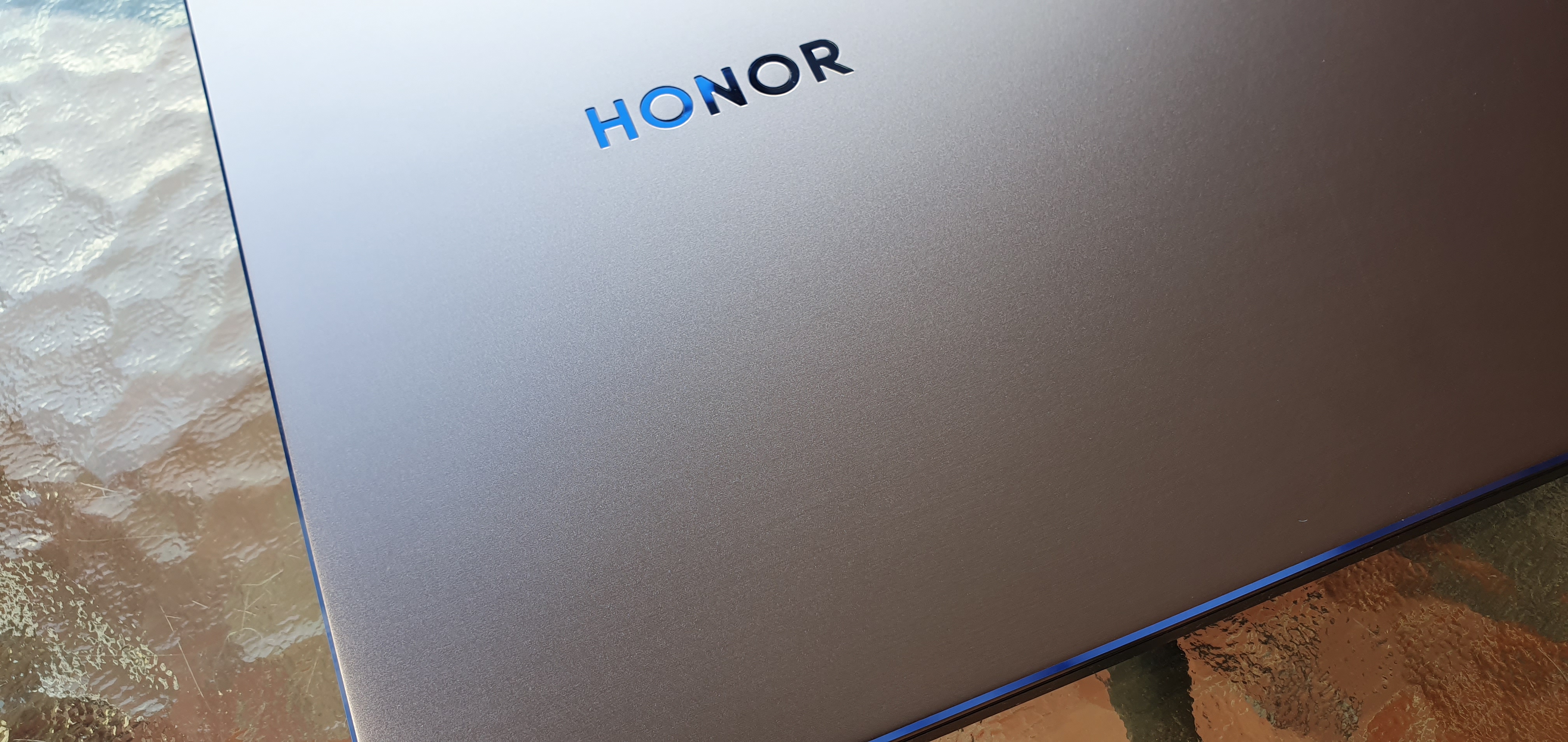 HONOR-MagicBook-Auspacken-Unboxing-mein-erster-Eindruck