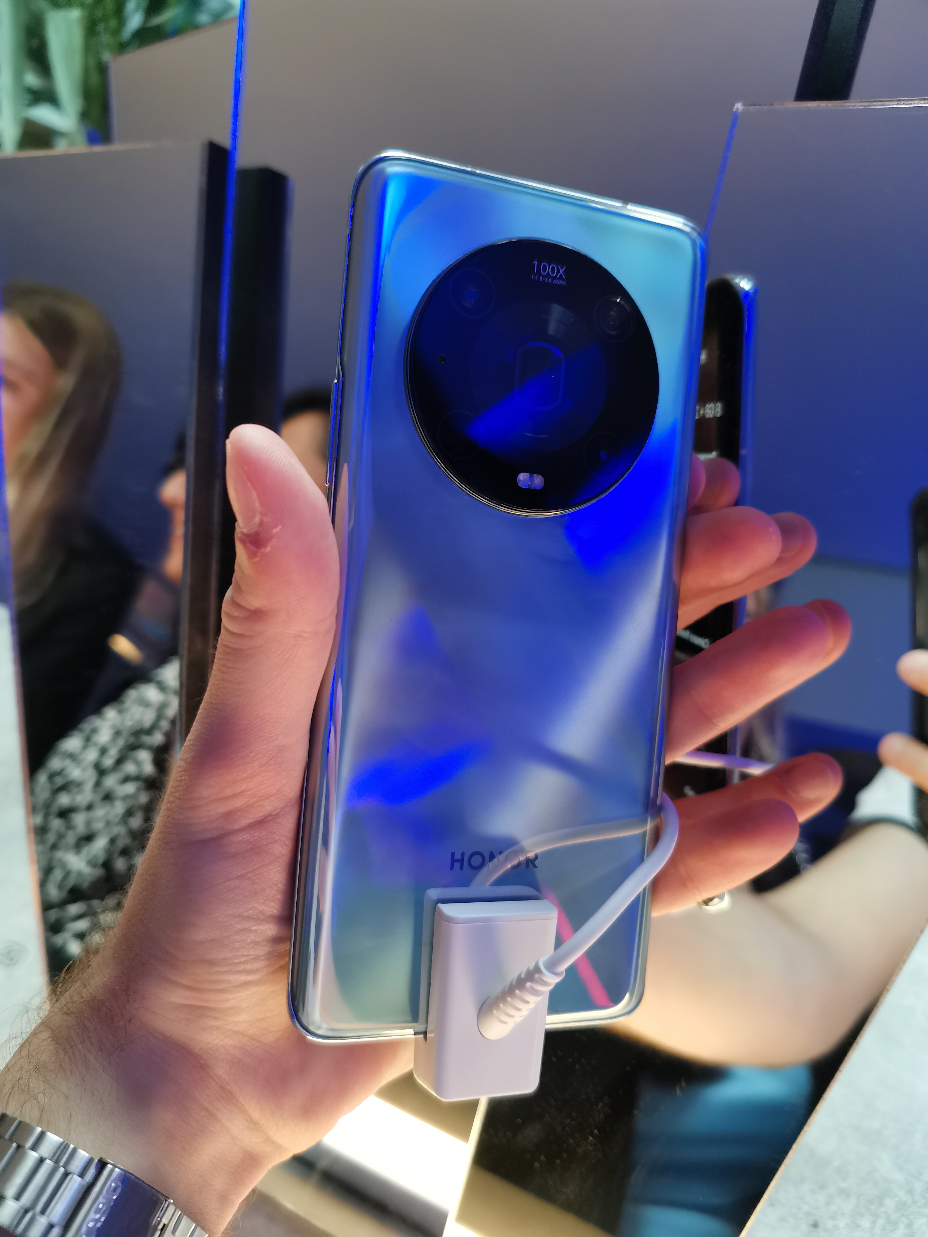 pBuenas-tardes-Honor-Fans-Después-de-un-tiempo-perdido-vuelvo-con