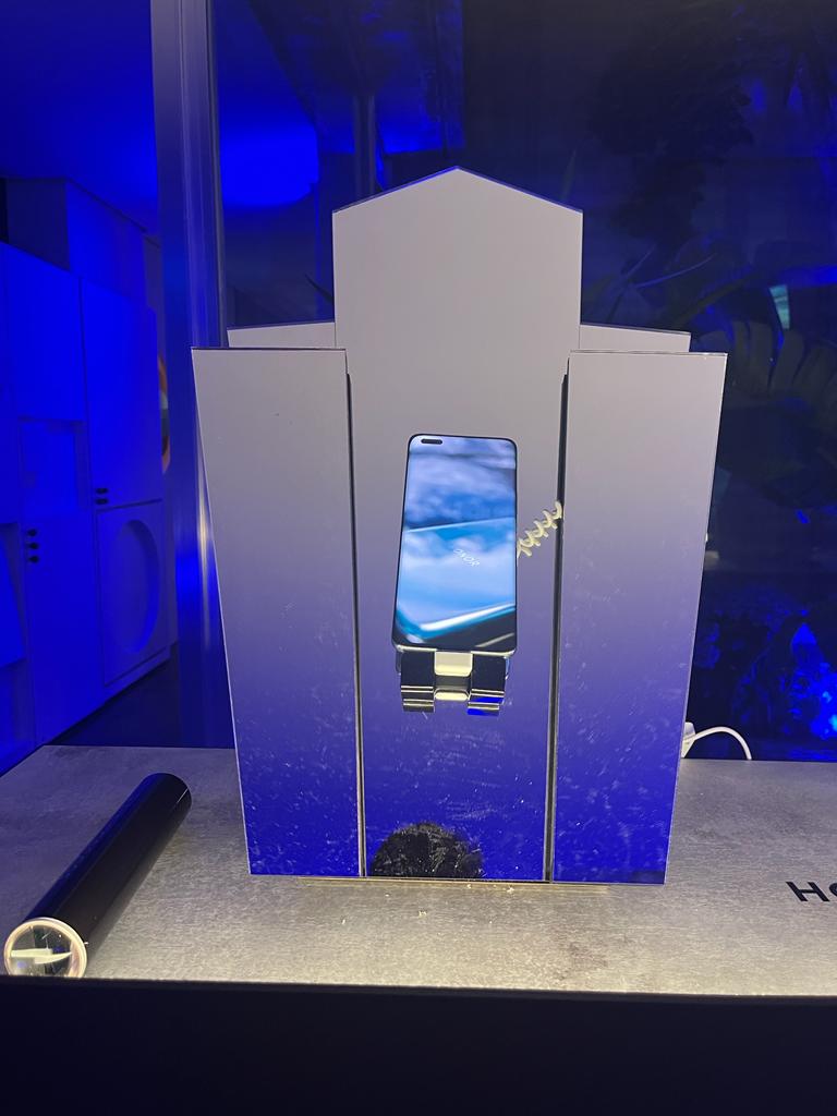 pBuenas-tardes-Honor-Fans-Después-de-un-tiempo-perdido-vuelvo-con