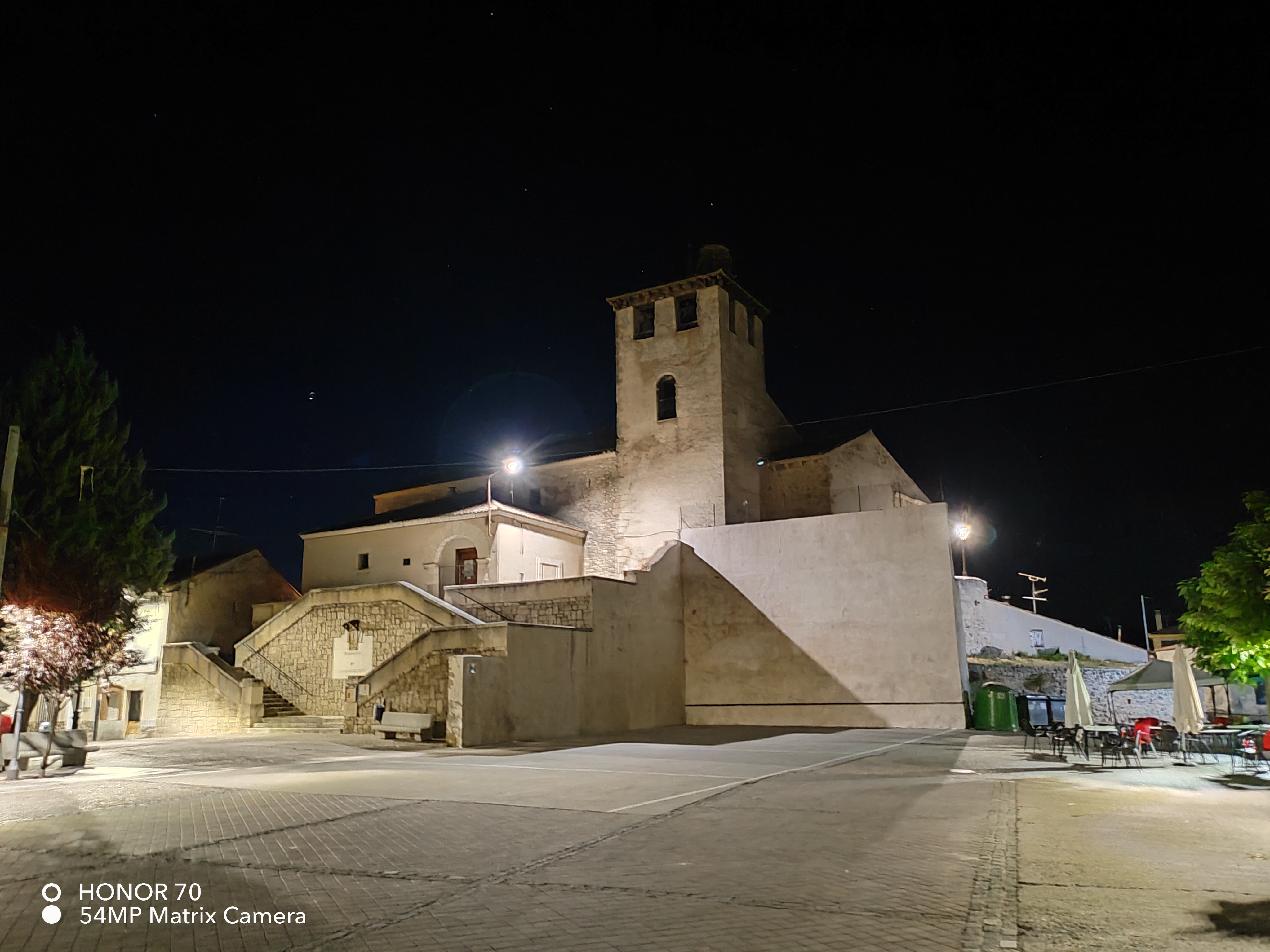 pLa-semana-pasada-hice-estas-fotos-con-poca-luz-con-el-HONOR-70-y-el