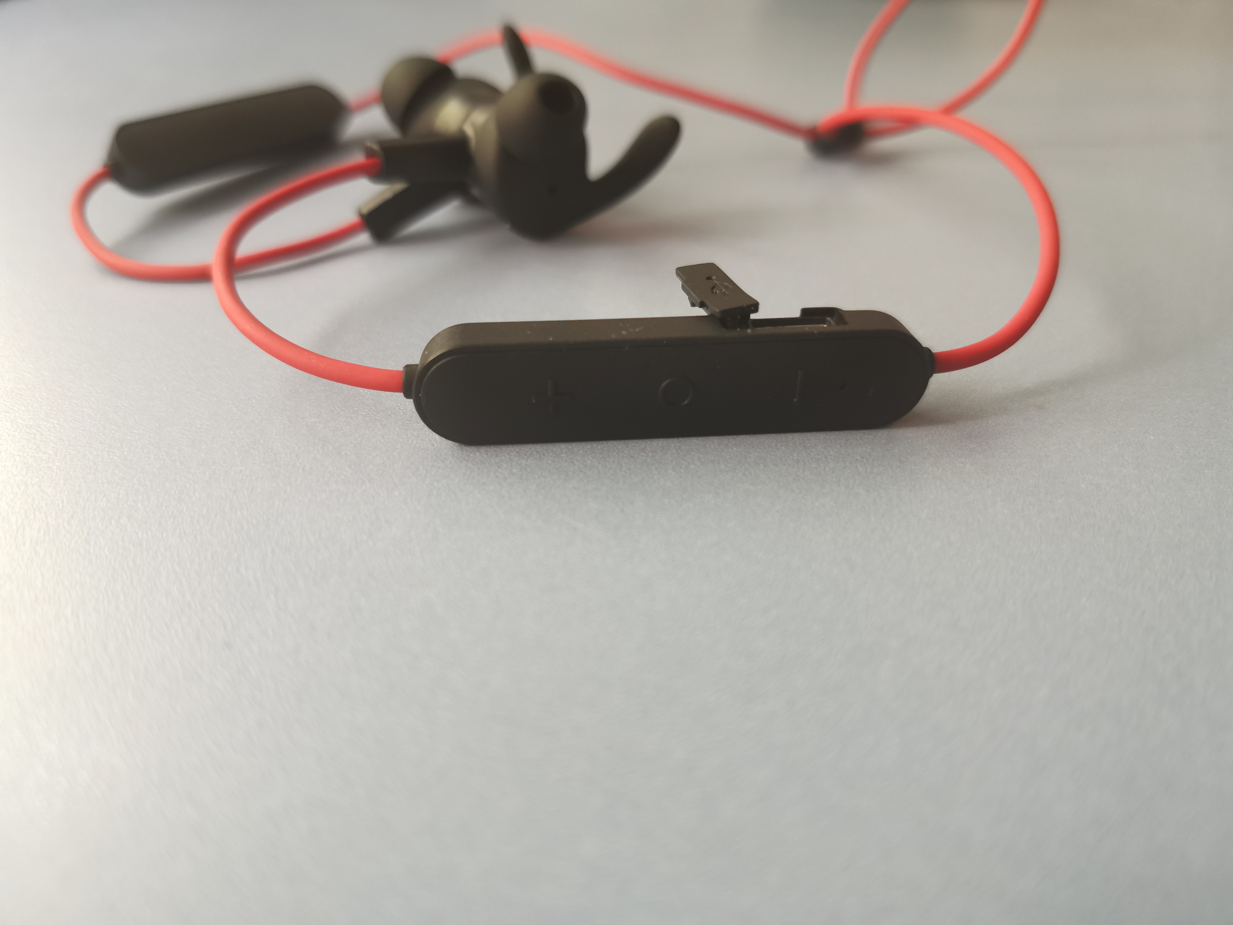 Review-honor-sport-bluetooth-earphones
