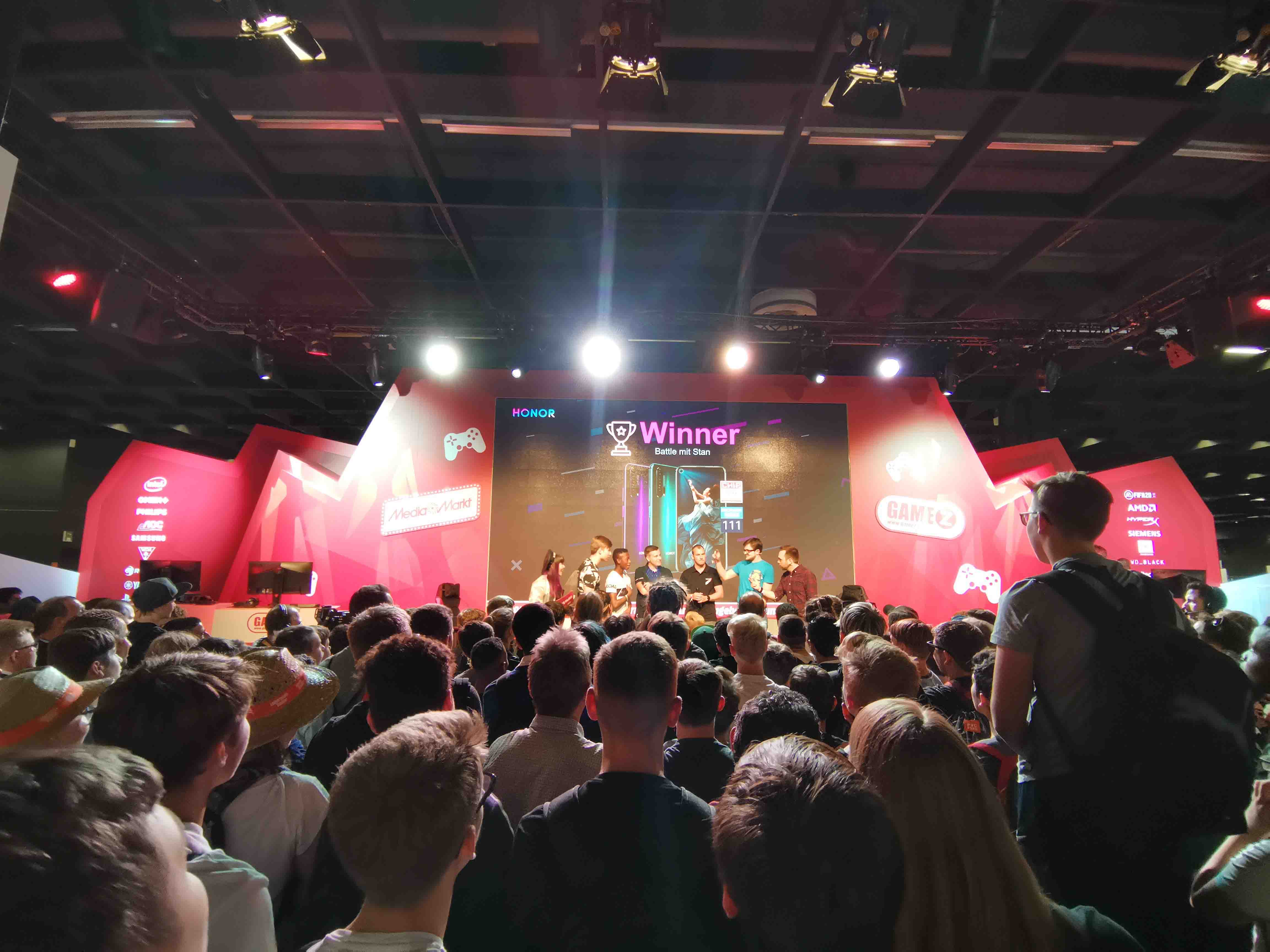 HONOR-en-Gamescom-teléfonos-de-juegos-para-los-jugadores