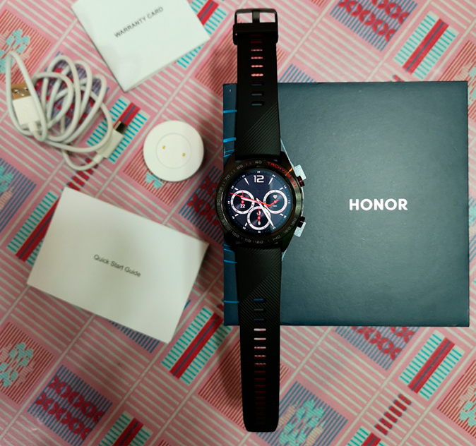 Unbox-HONOR-Watch-Magic-fuera-de-la-caja