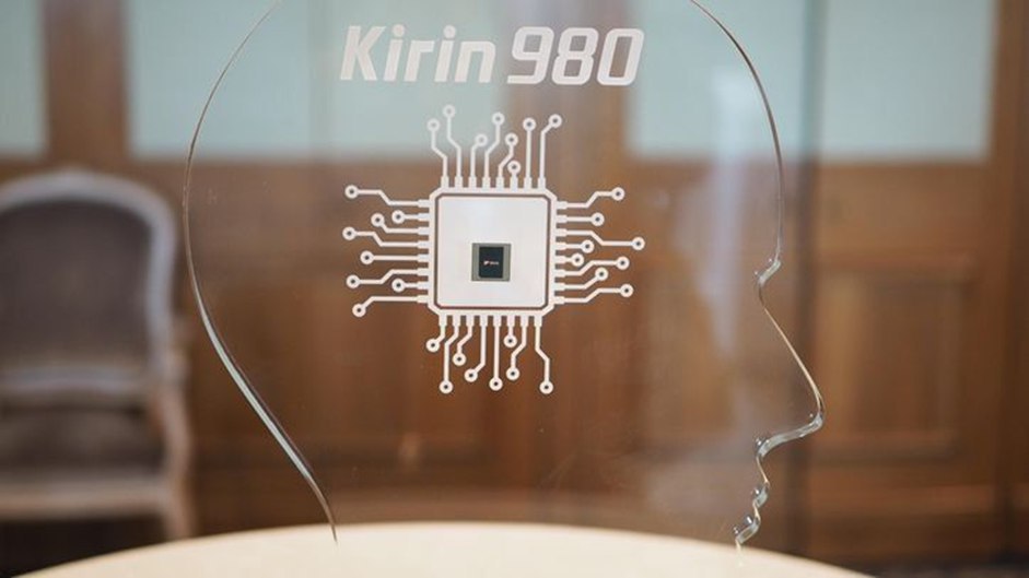 Huawei-anuncia-el-Kirin-980-el-primer-procesador-de-7nm-con-IA-para