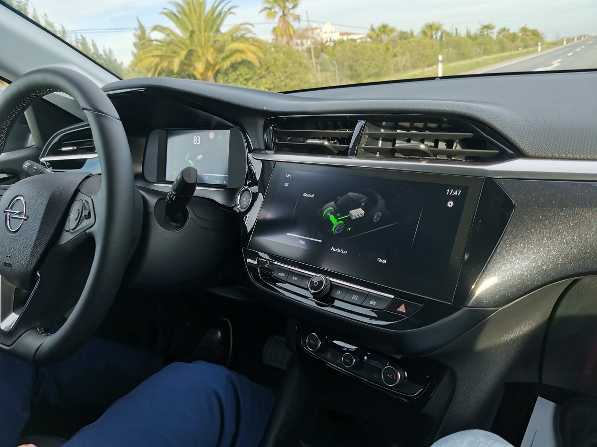 pBuenas-nochesppA-raiz-de-una-prueba-de-conducción-de-un-coche