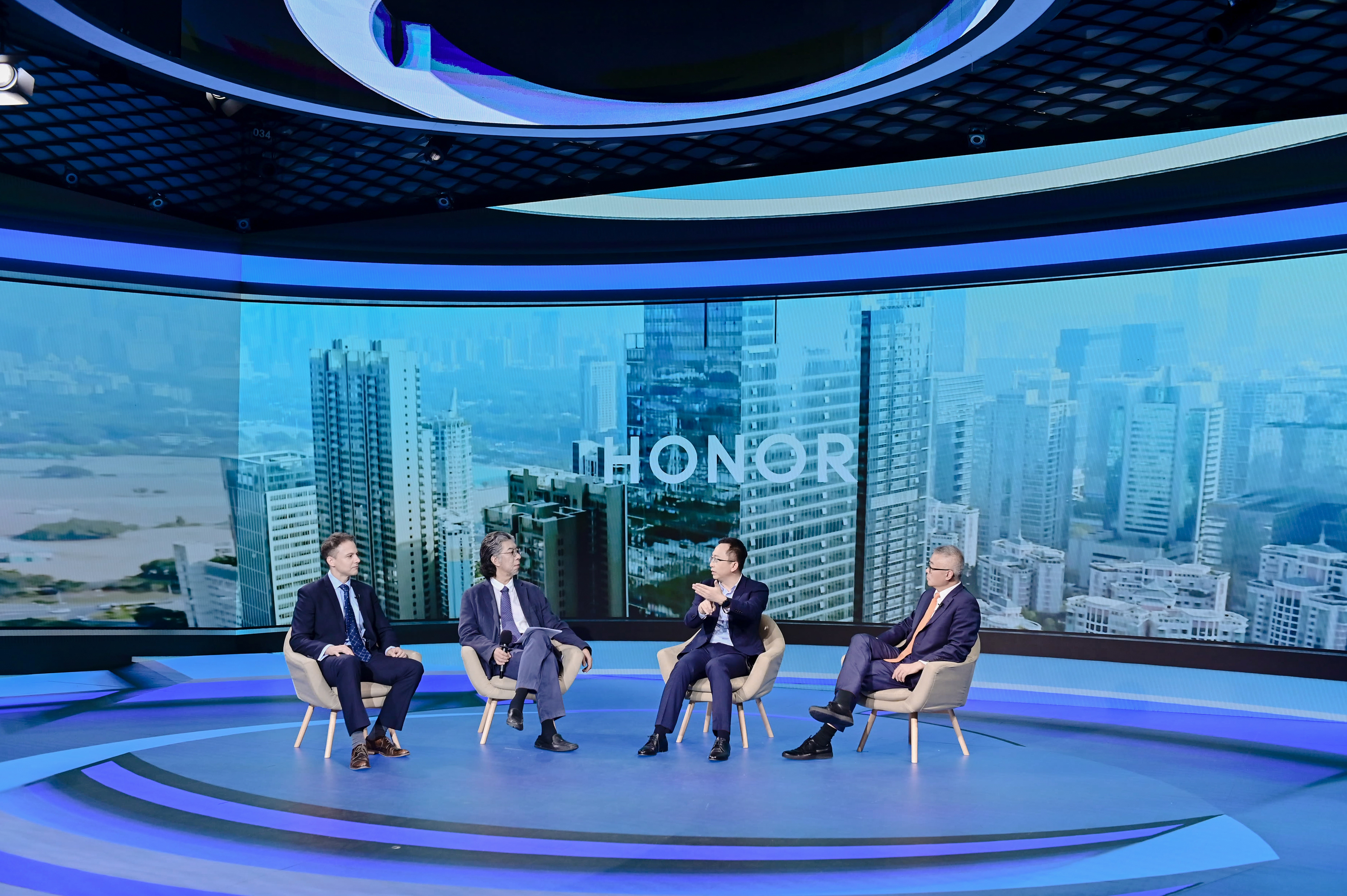 pspanQueridos-HONOR-FansspanppspanspanHoy-asistimos-a-la-Global-CEO