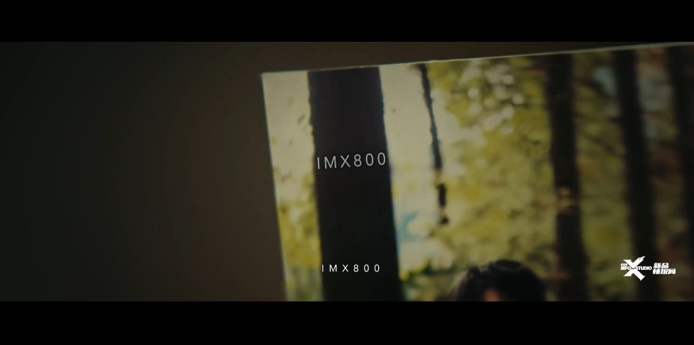 pBonjourppbrppVous-avez-pu-découvrir-les-nouveaux-teaser-du-Honor-70