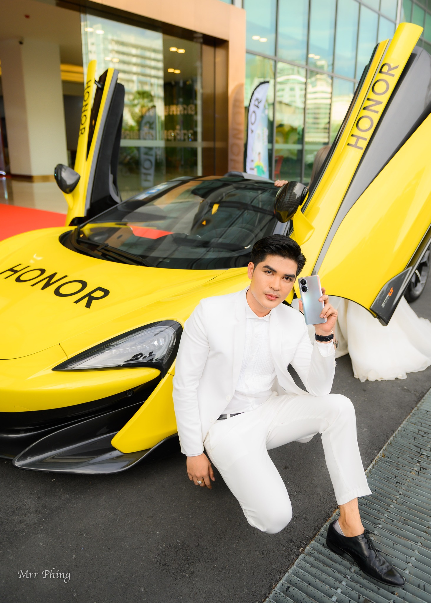 pBonjourppbrppAu-Cambodge-Honor-a-fait-les-choses-en-grand-pour-la