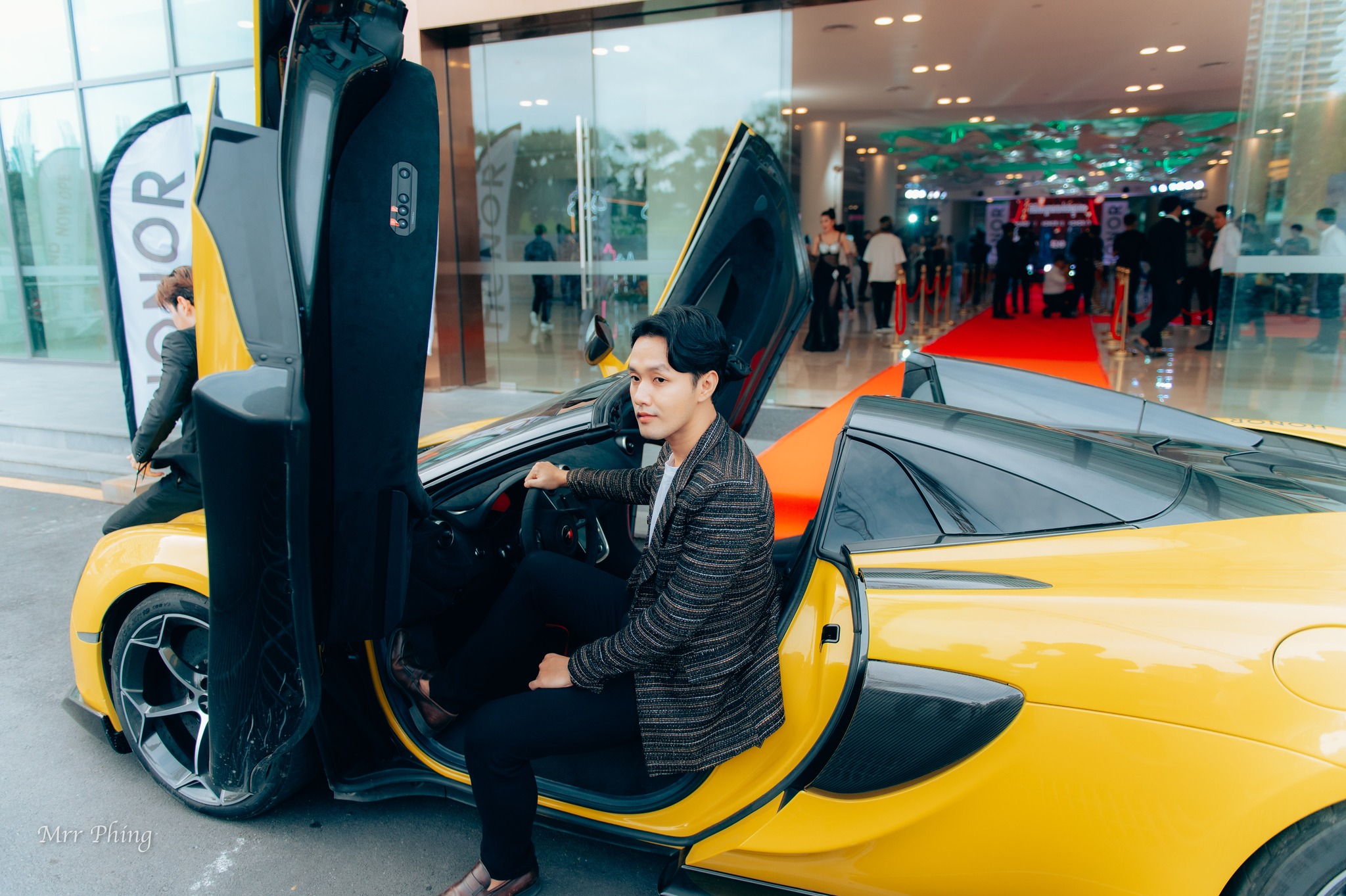 pBonjourppbrppAu-Cambodge-Honor-a-fait-les-choses-en-grand-pour-la