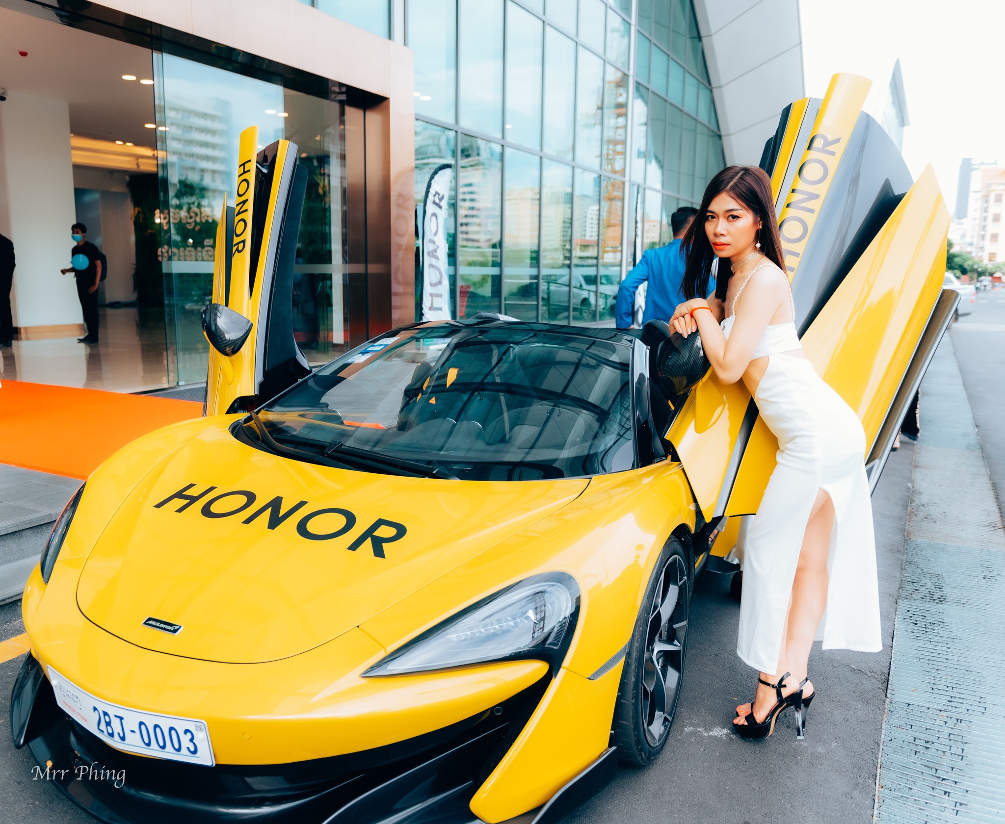 pBonjourppbrppAu-Cambodge-Honor-a-fait-les-choses-en-grand-pour-la