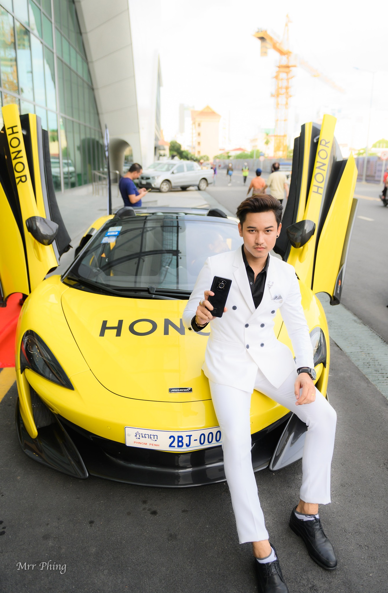 pBonjourppbrppAu-Cambodge-Honor-a-fait-les-choses-en-grand-pour-la