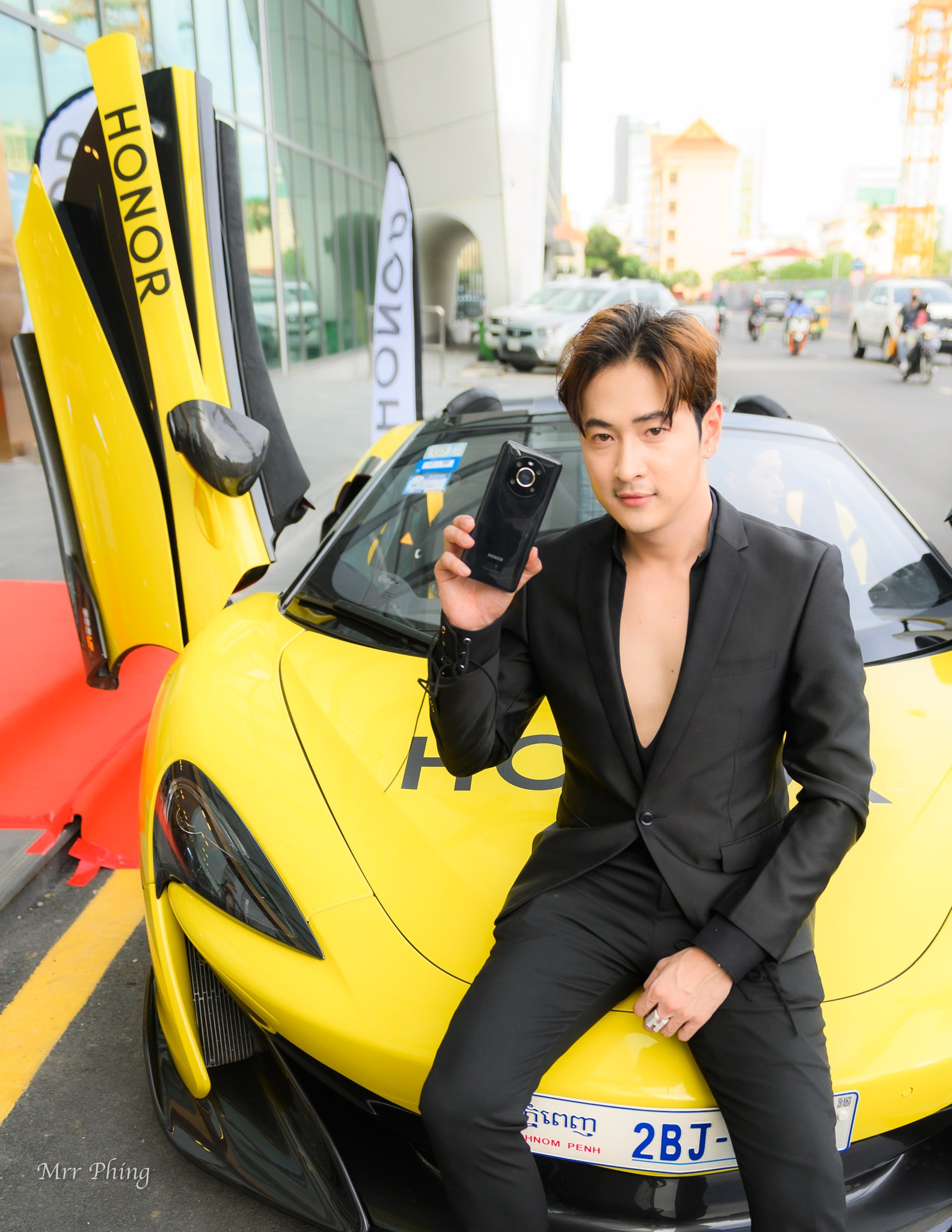 pBonjourppbrppAu-Cambodge-Honor-a-fait-les-choses-en-grand-pour-la