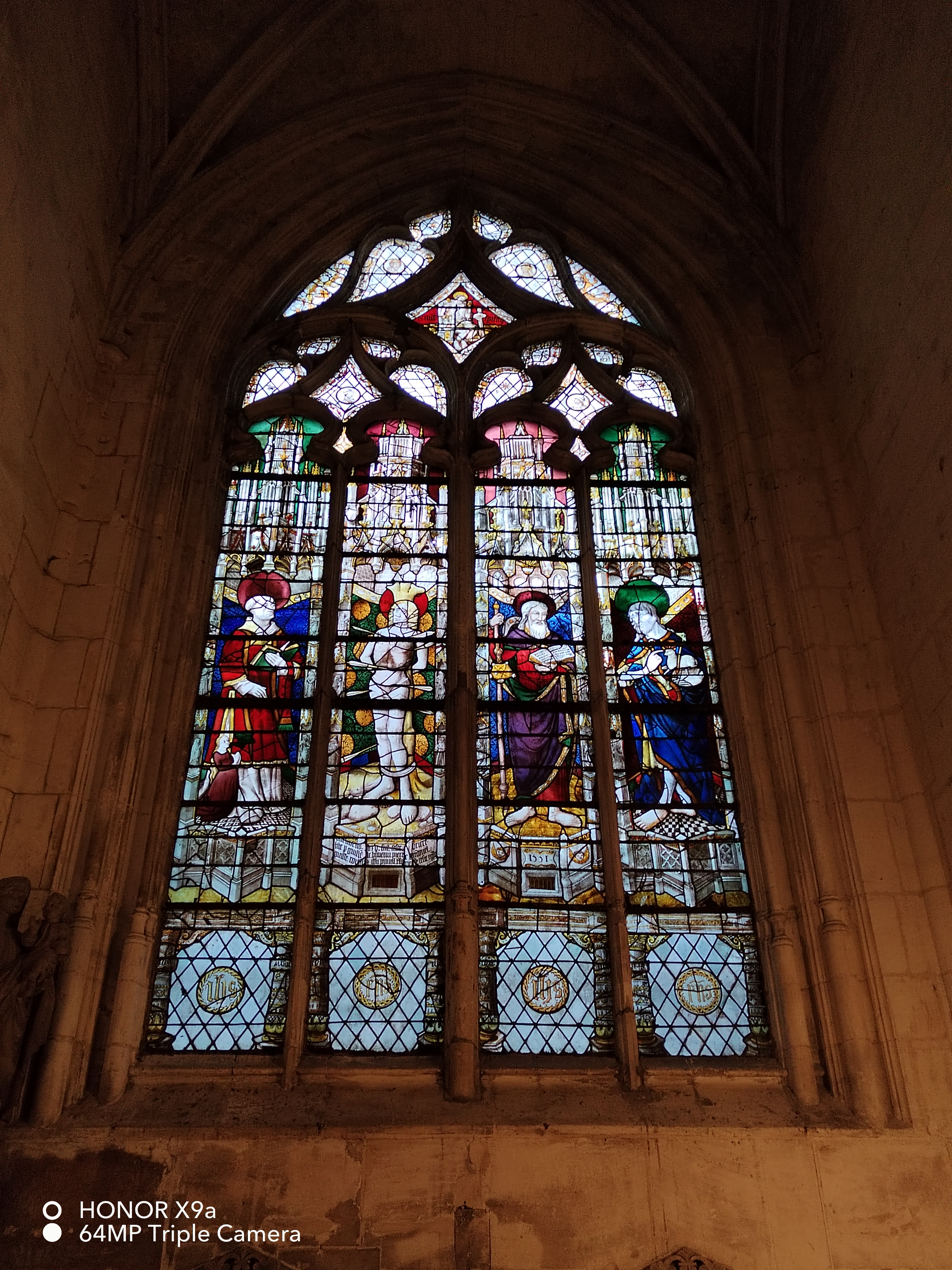 pBonjourppbrppUne-petite-halte-en-ville-tôt-ce-matin-pour-vous-offrir