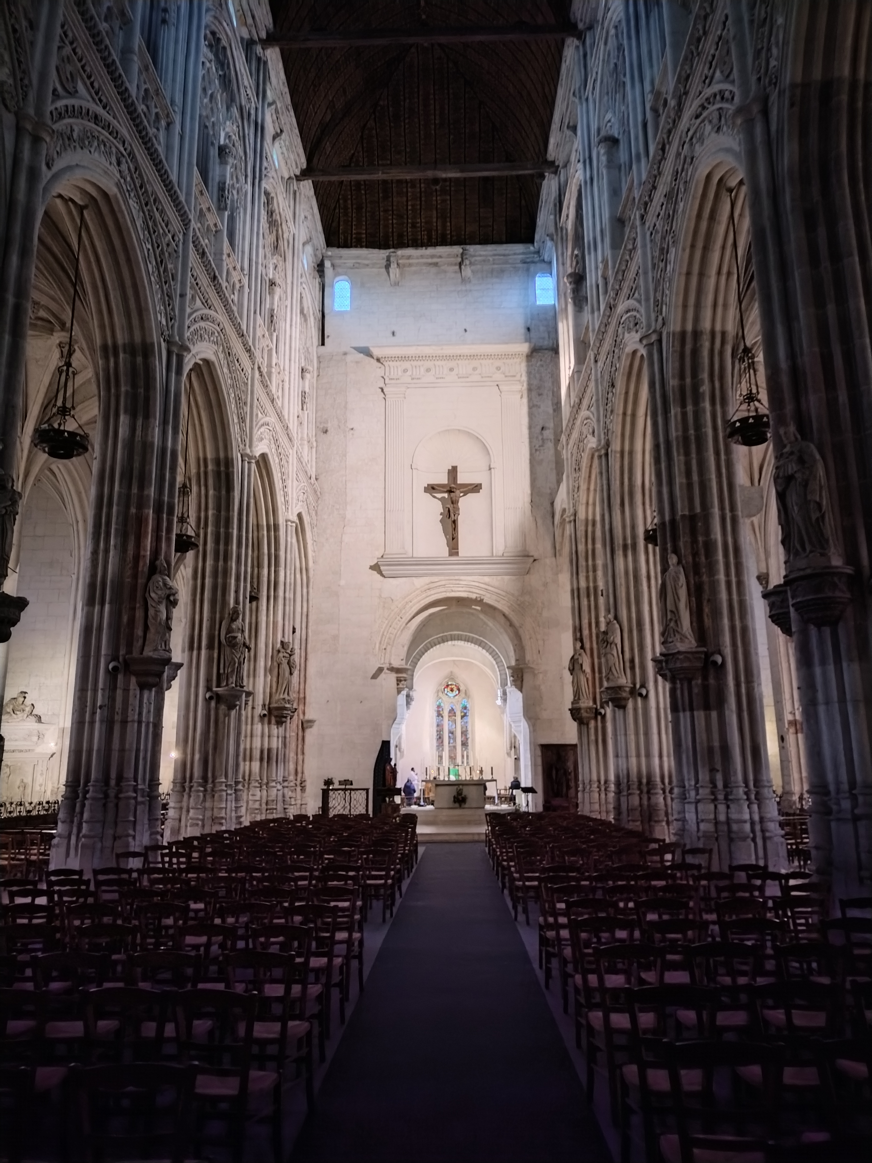 pBonjourppbrppUne-petite-halte-en-ville-tôt-ce-matin-pour-vous-offrir