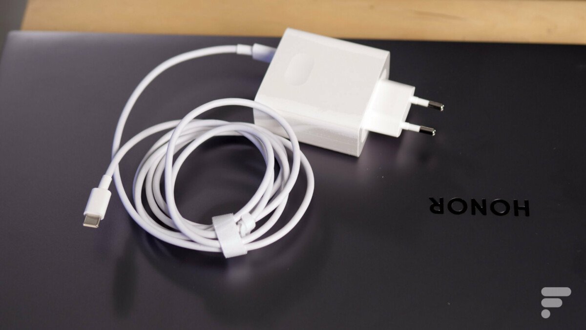 pspan-stylefont-size16pxHello-les-fans-spanppspan-stylefont