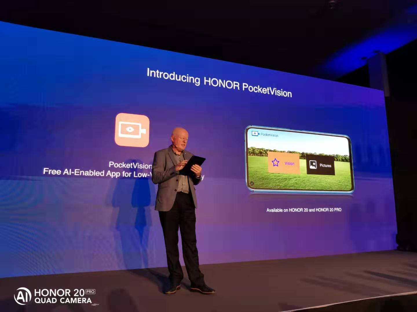 Actu-HONOR-dévoile-à-lIFA-un-nouvel-APP-pour-les-malvoyants-et-une