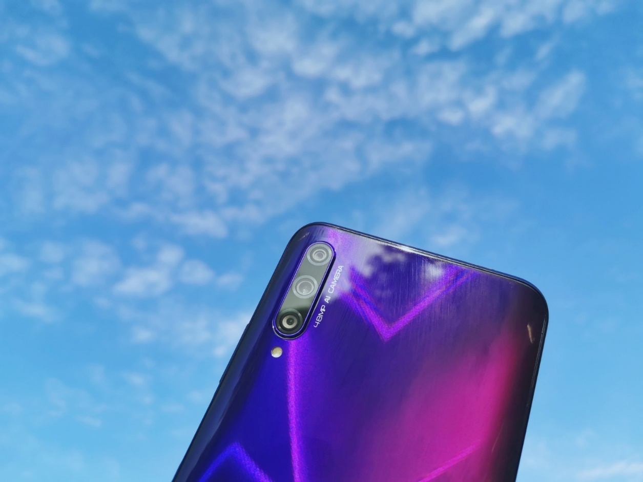 HONOR-9X-Pro-Aspect-pratique-ensemble-attrayant-à-un-prix-attractif