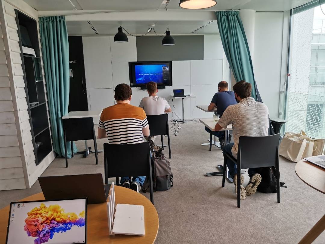 pBonjourppbrppaujourdhui-a-eu-lieu-une-conférence-Honor-avec-quelques