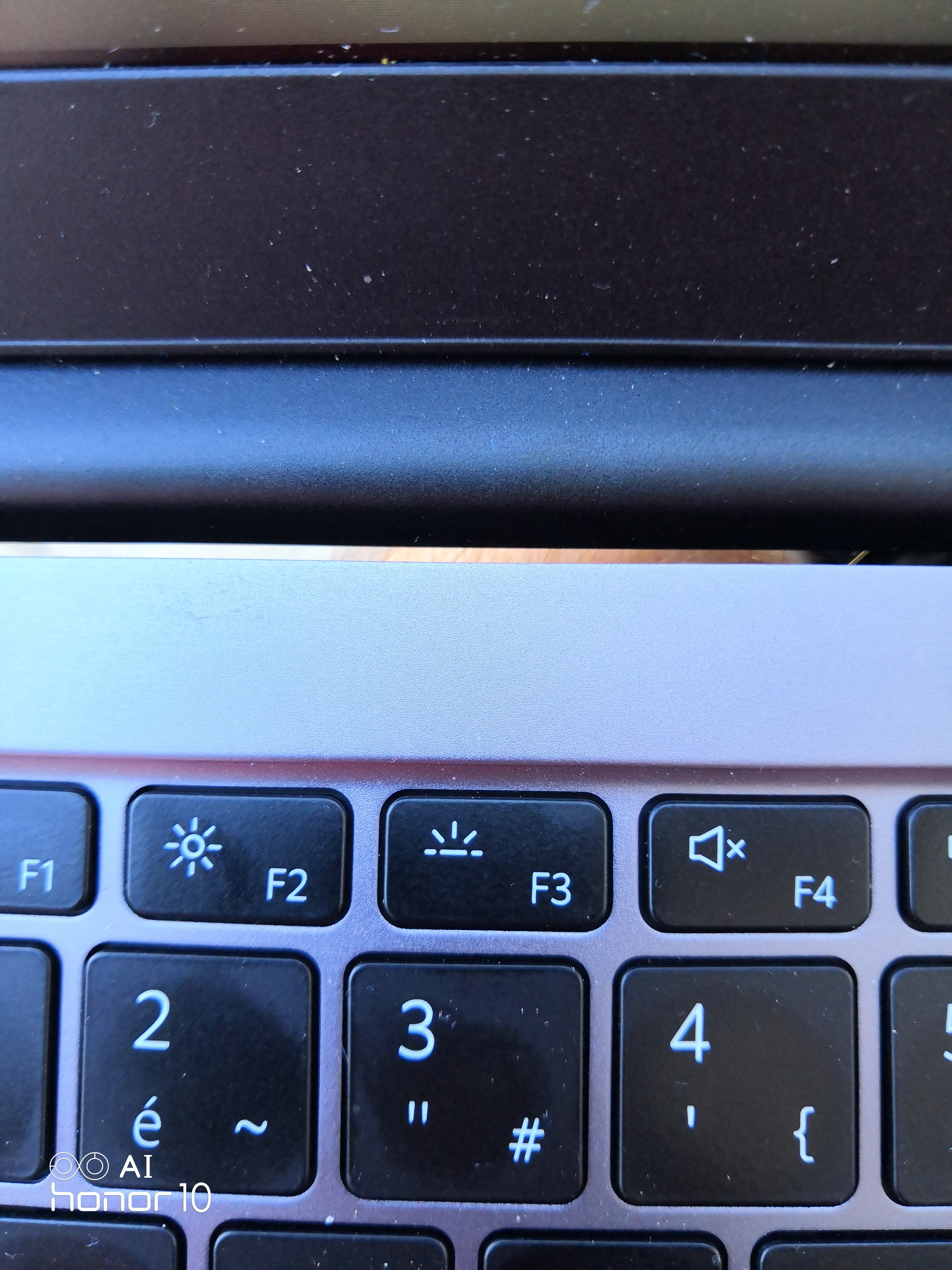 pBonjourppAujopurdhui-un-focus-sur-le-rétro-éclairage-du-clavier