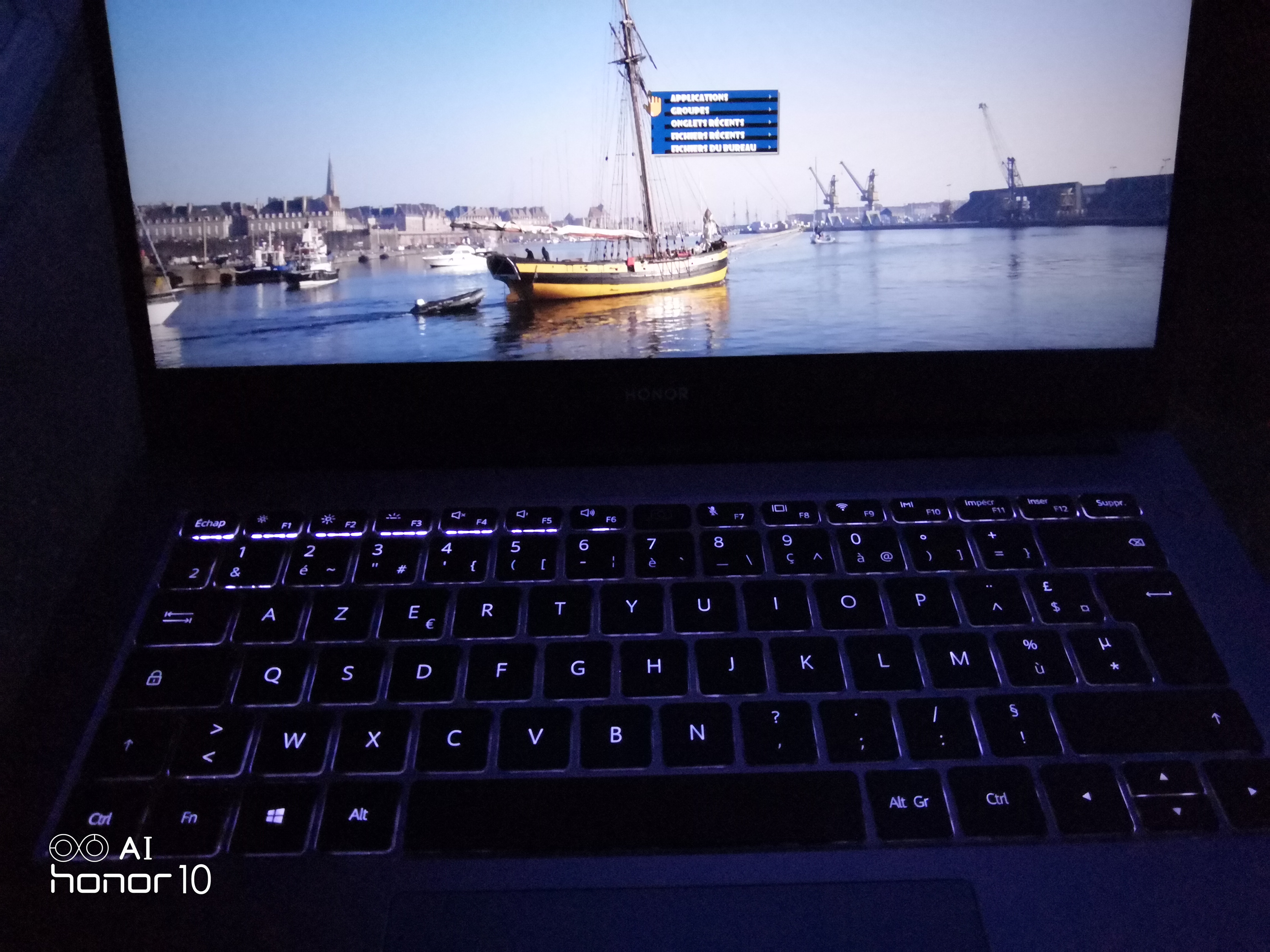 pBonjourppAujopurdhui-un-focus-sur-le-rétro-éclairage-du-clavier