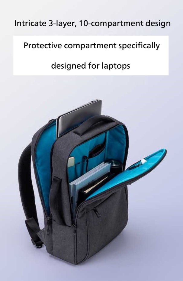 Honor-se-lance-dans-les-sacs-à-dos-