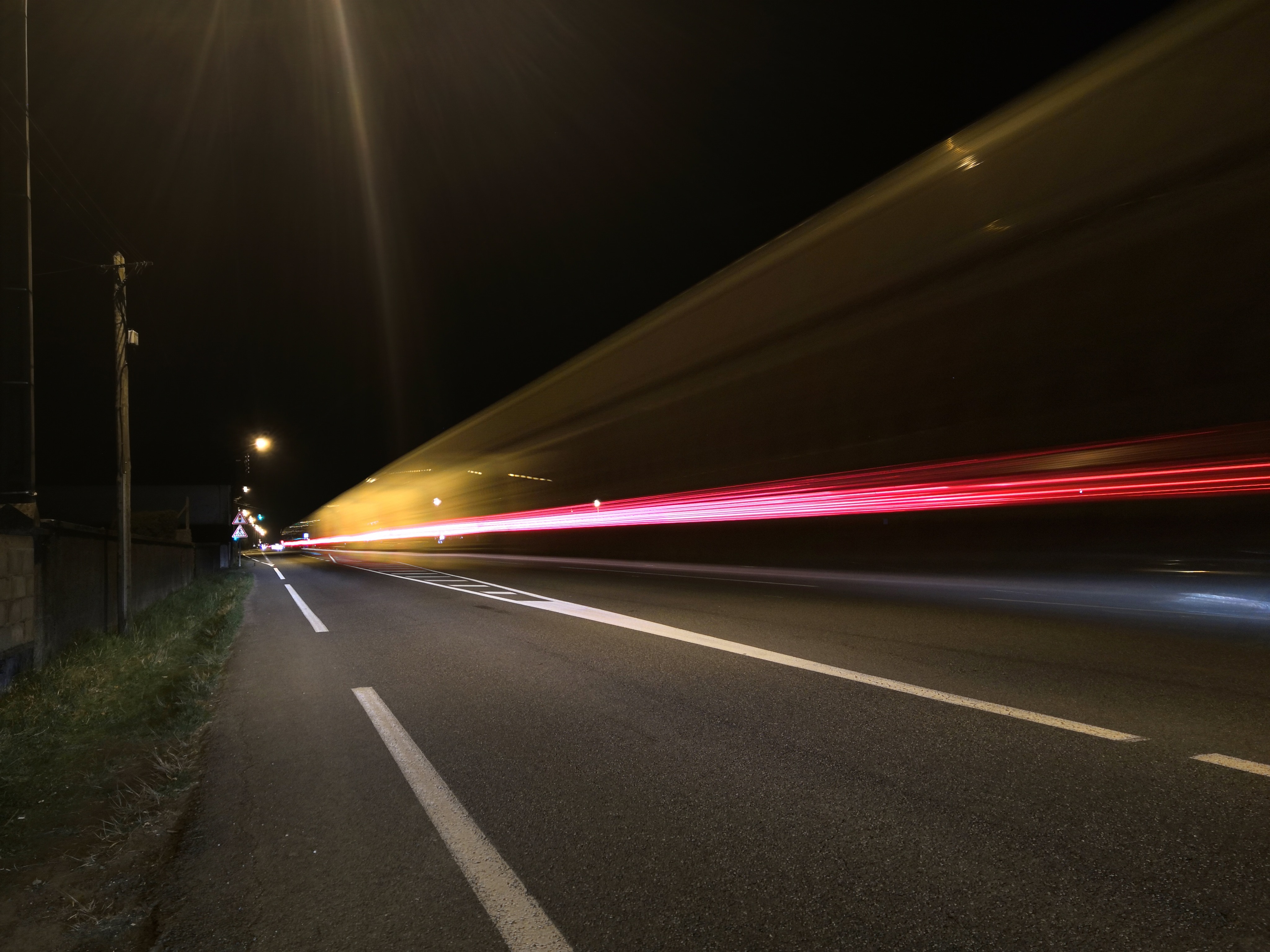 pSalut-à-tous-cest-le-matin-mon-réveil-a-sonné-alors-que-je-suis-en