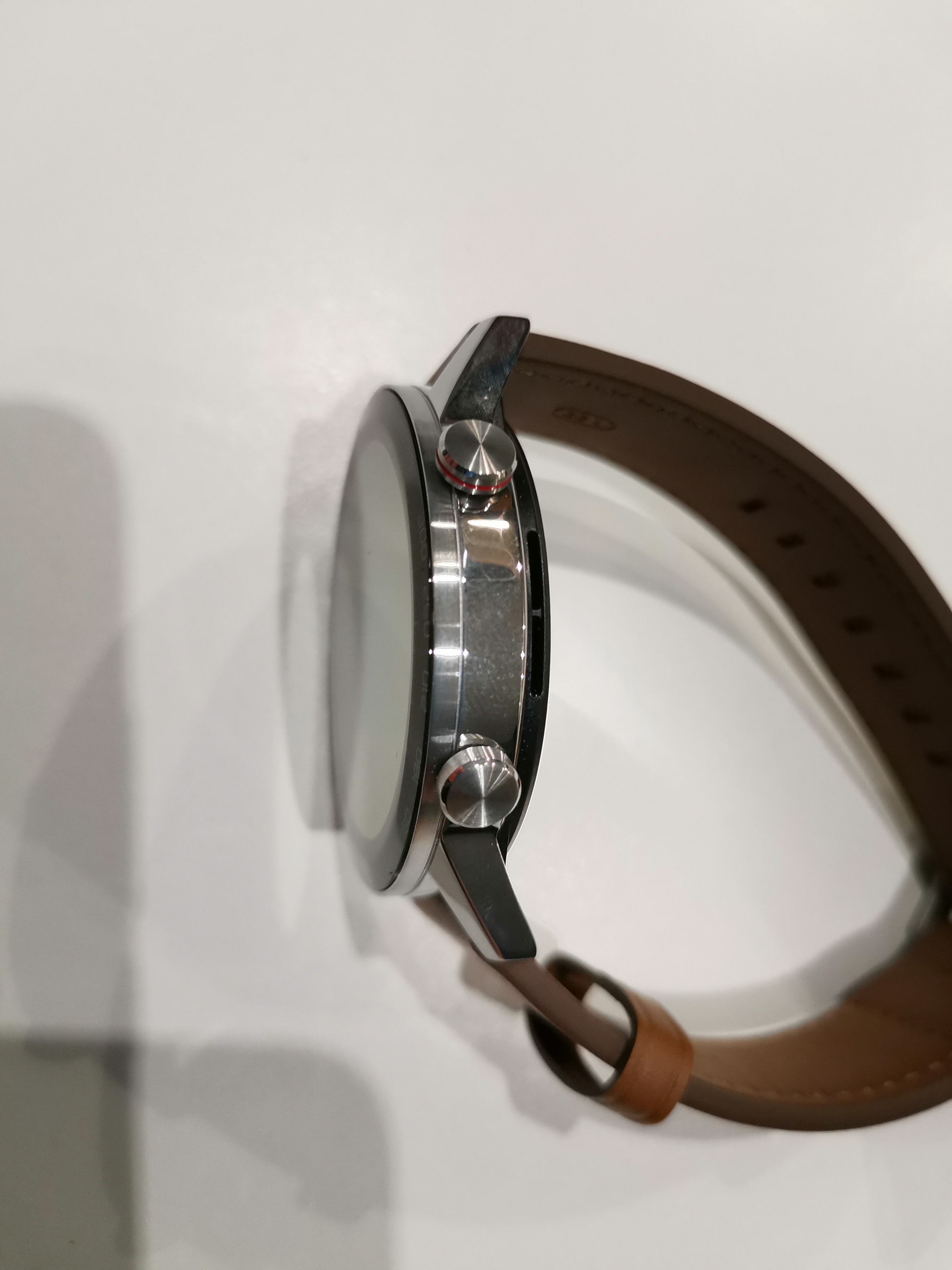 HONOR-Magic-Watch-2-Unboxing-et-première-prise-en-main-