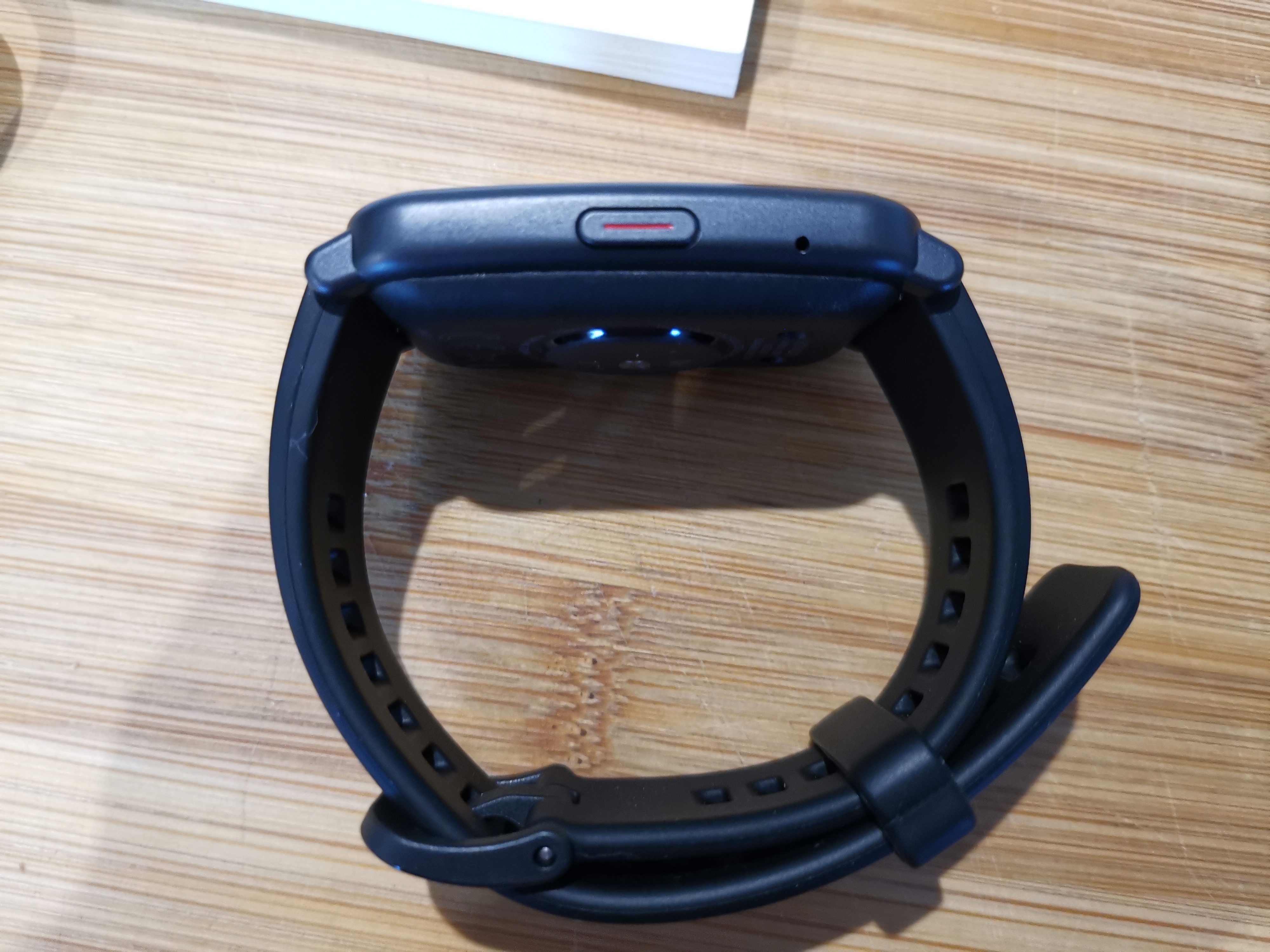 pBonjourppIl-y-a-quelques-jours-jai-gagné-une-montre-Honor-la-Watch-ES