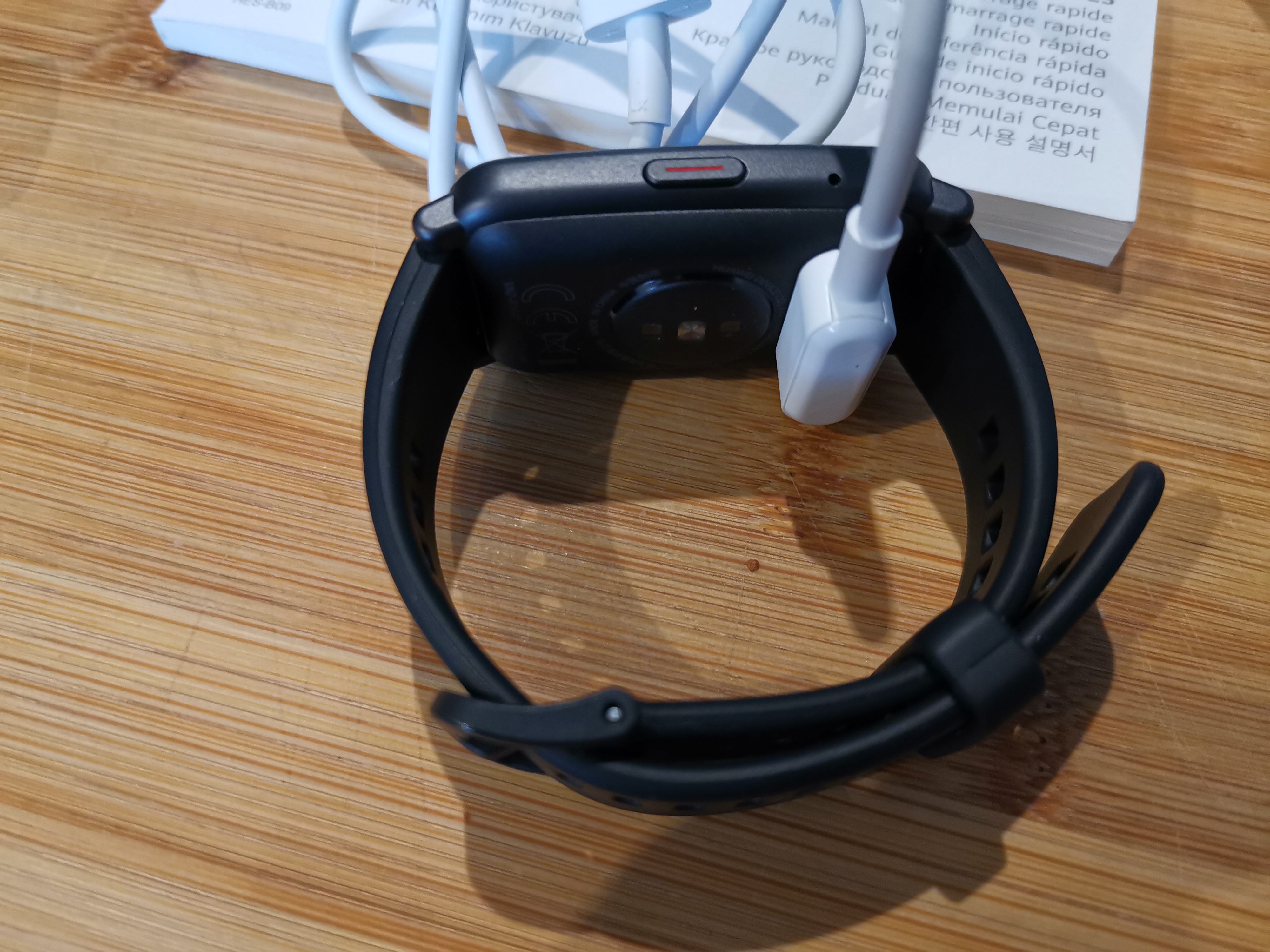 pBonjourppIl-y-a-quelques-jours-jai-gagné-une-montre-Honor-la-Watch-ES