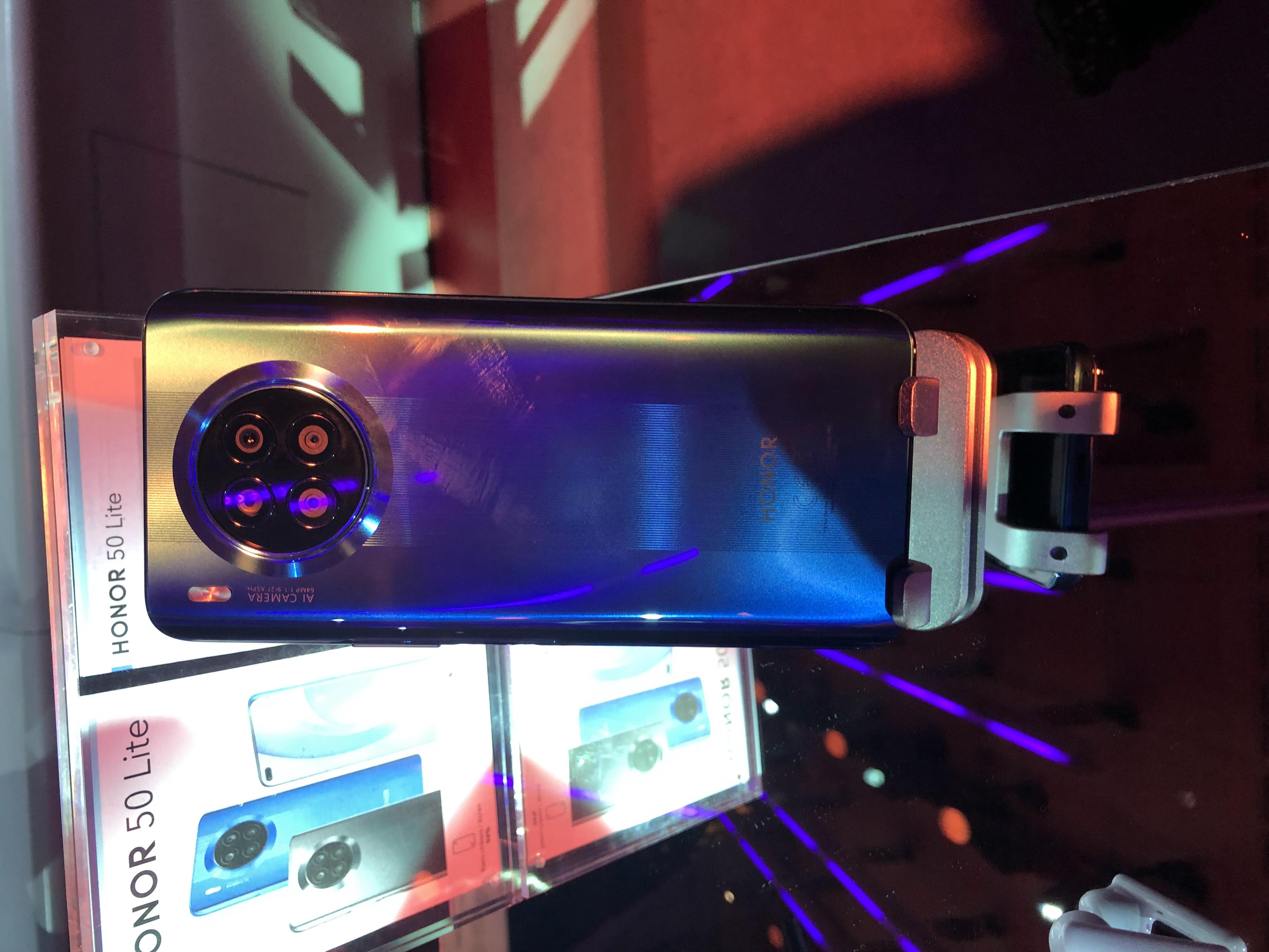 pspan-stylefont-size18pxspanBonsoir-à-tous-les-fans-dHONOR