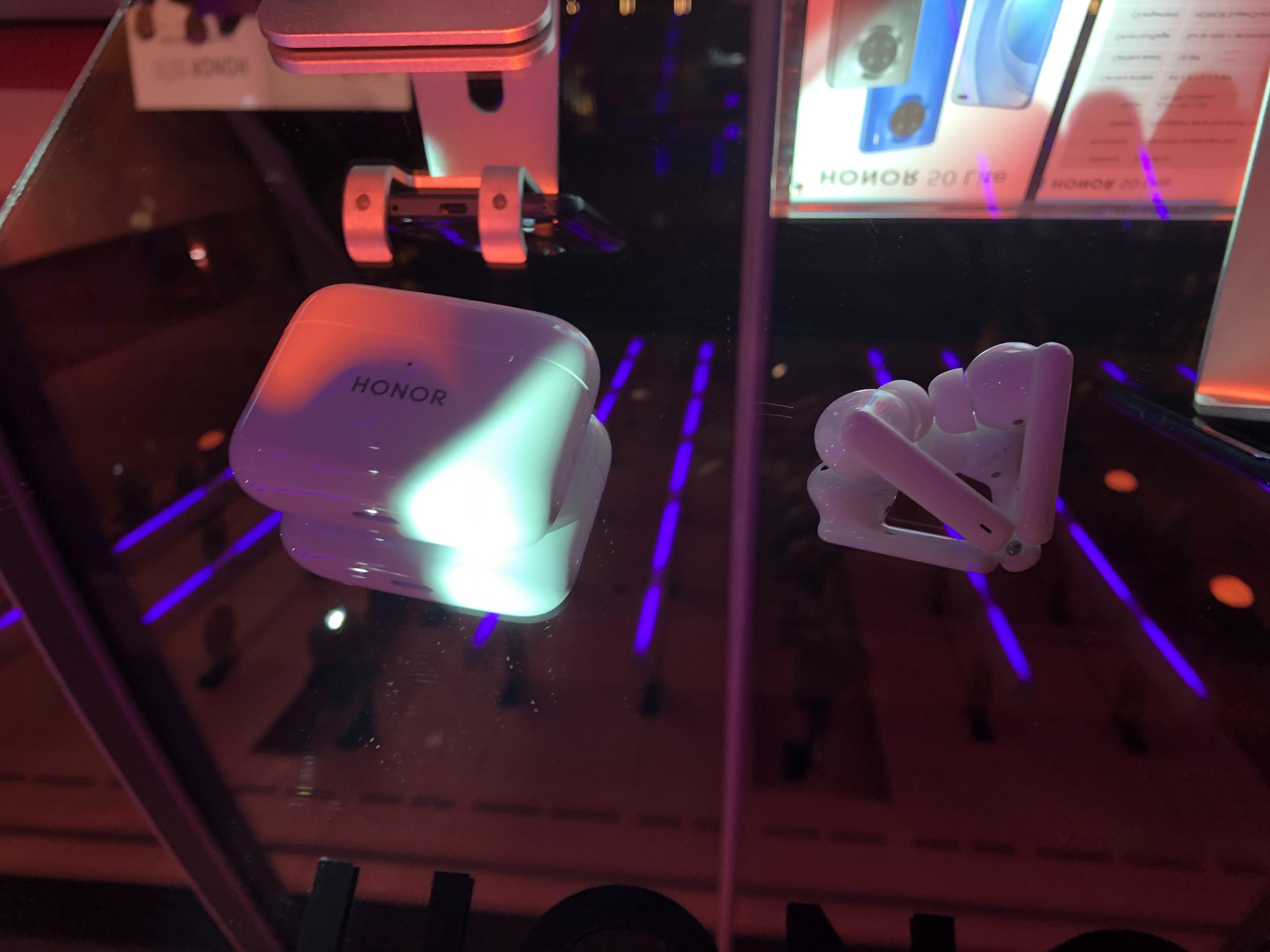 pspan-stylefont-size18pxspanBonsoir-à-tous-les-fans-dHONOR