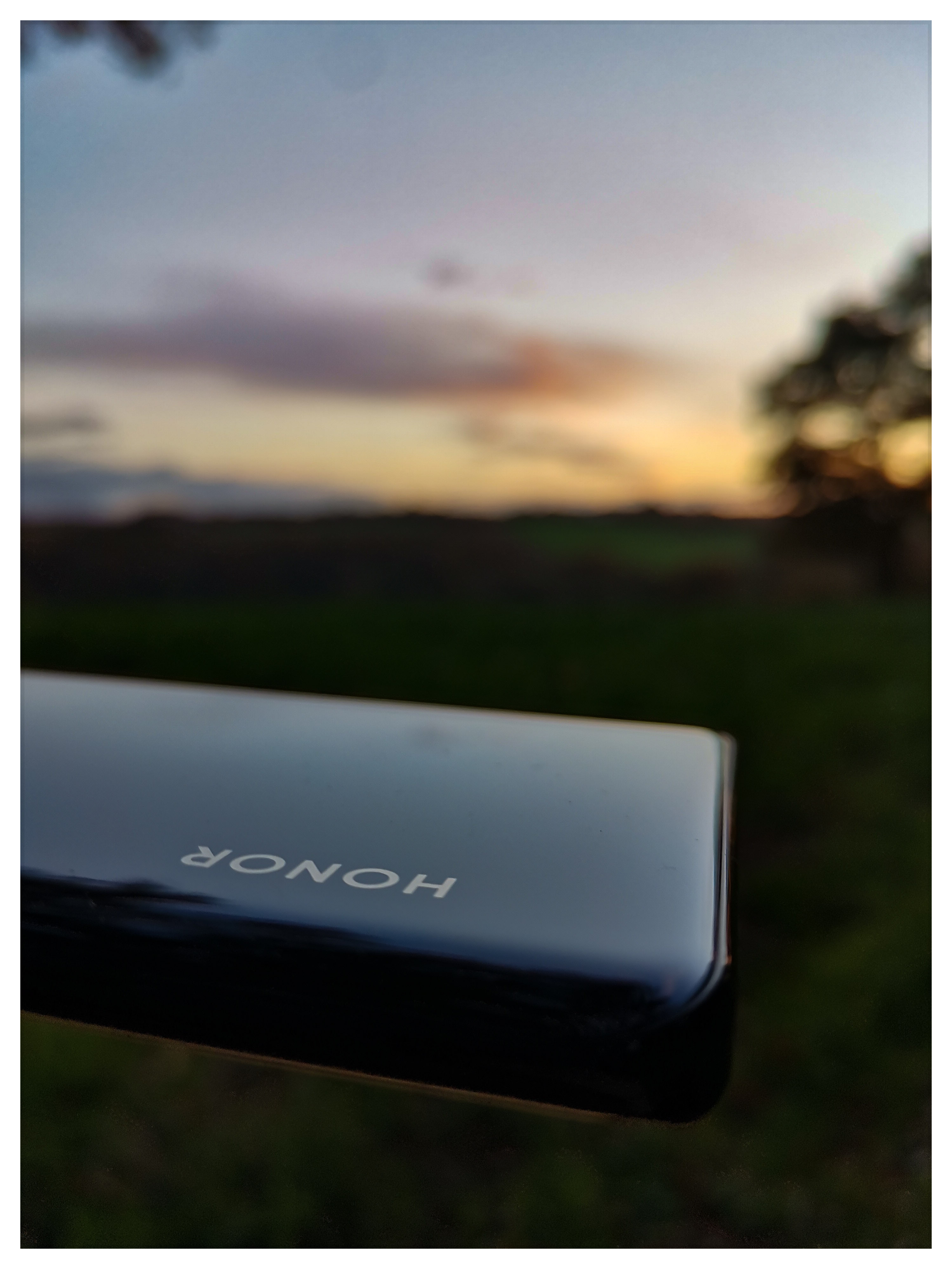 pspanstrongBonsoir-ànbsptousnbspchers