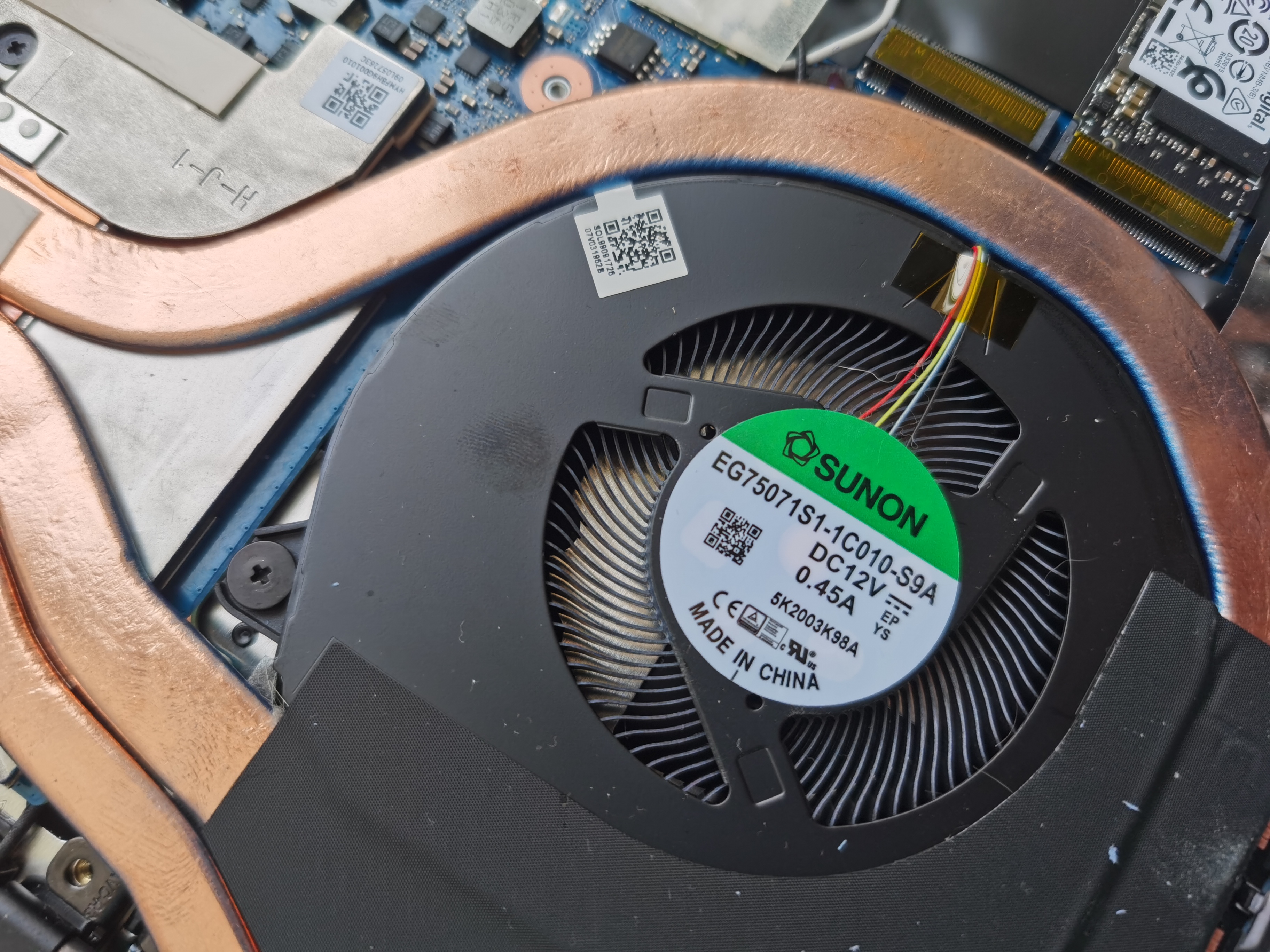 pBonjourppbrppLe-HONOR-V700-est-lun-des-tous-meilleurs-ordinateur