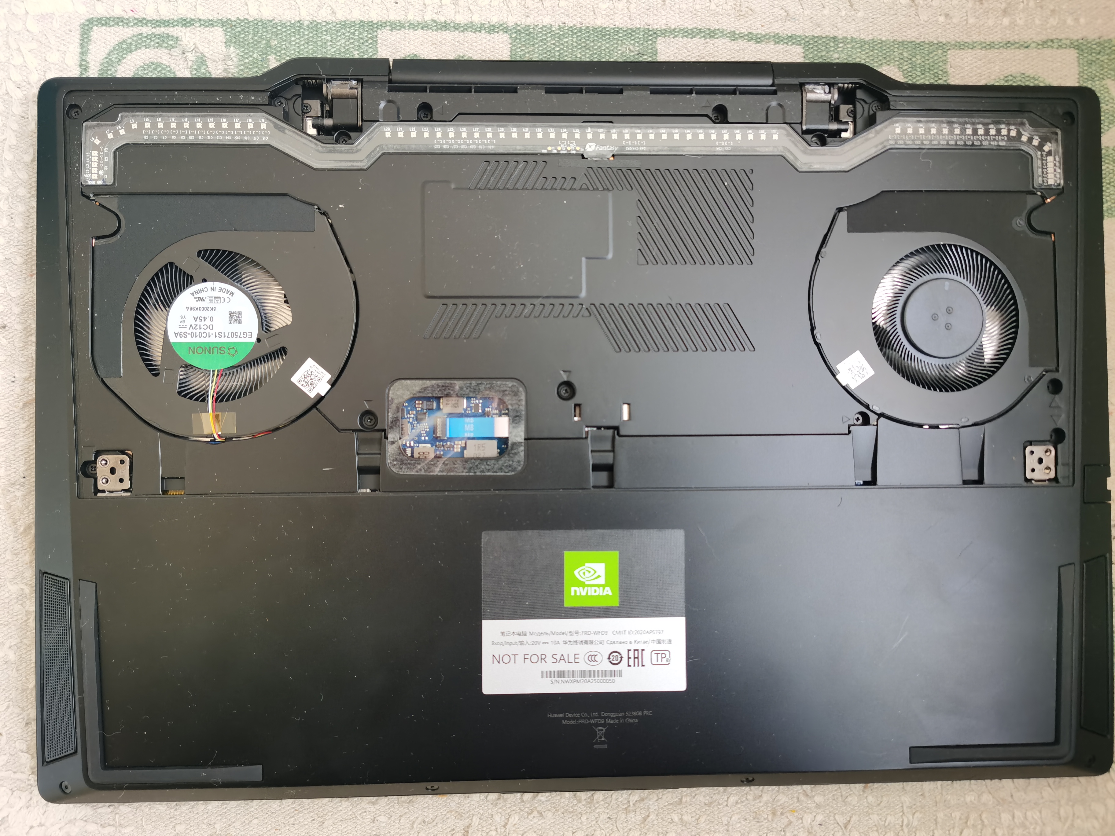 pBonjourppbrppLe-HONOR-V700-est-lun-des-tous-meilleurs-ordinateur