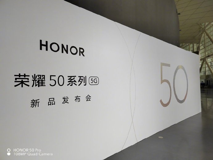 pBonjourppbrppIl-nous-reste-quelques-heures-à-patienter-avant-la