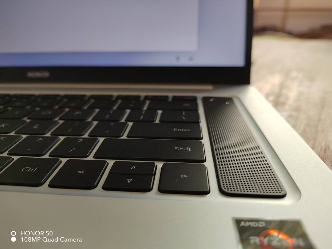 pspan-stylefont-size18pxBonjour-à-tous-les-fans-dstrongHONORstrong