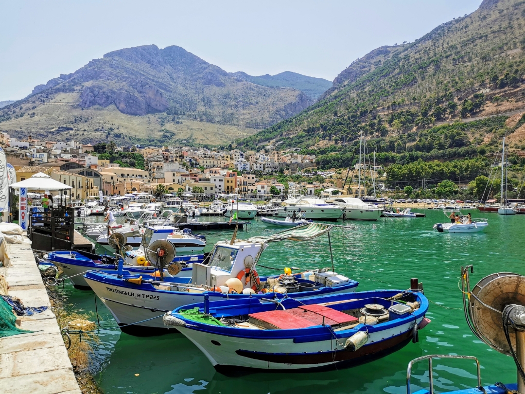 pimg-srchttpsiforum-dechihonorcomitdataimages1000020221026ed802859