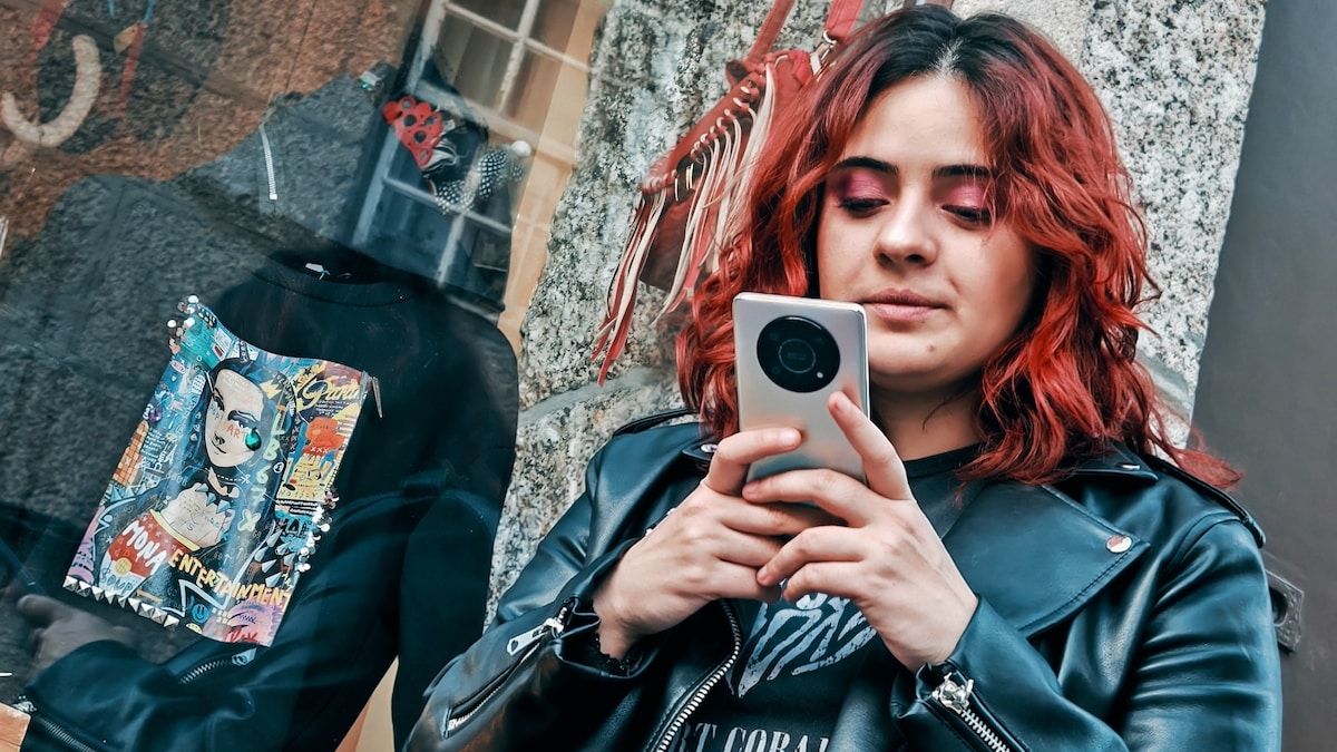 p-styletext-align-centerstrongspan-stylefont-size24pxcolorrgb25500span