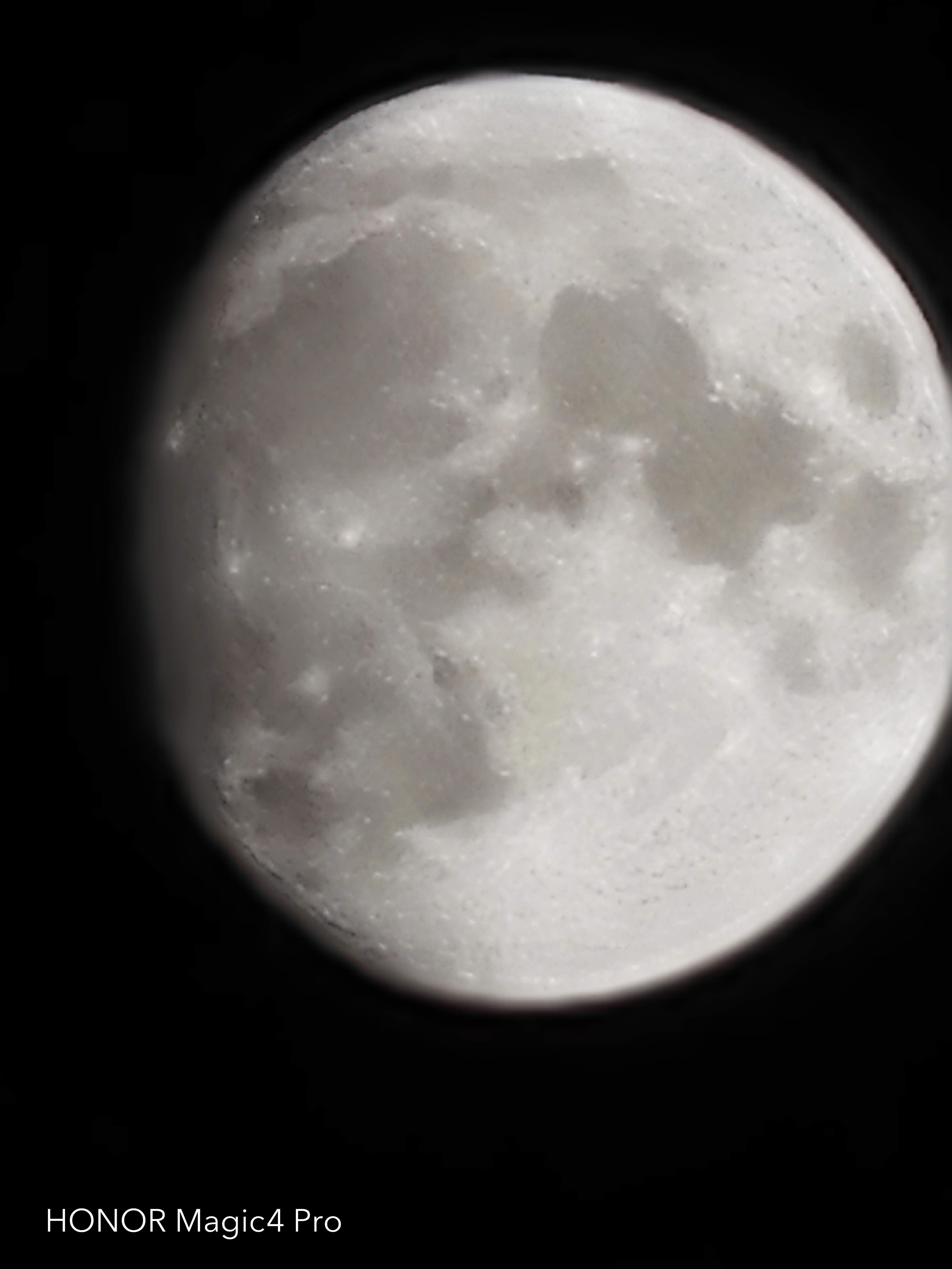 pspan-stylefont-size24pxHONOR-Magic4-Pro-è-dotato-di-un-teleobiettivo