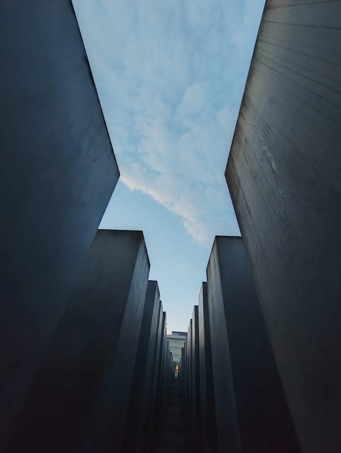 p-styletext-align-leftspan-stylefont-size18pxcolorrgb25500strongIl