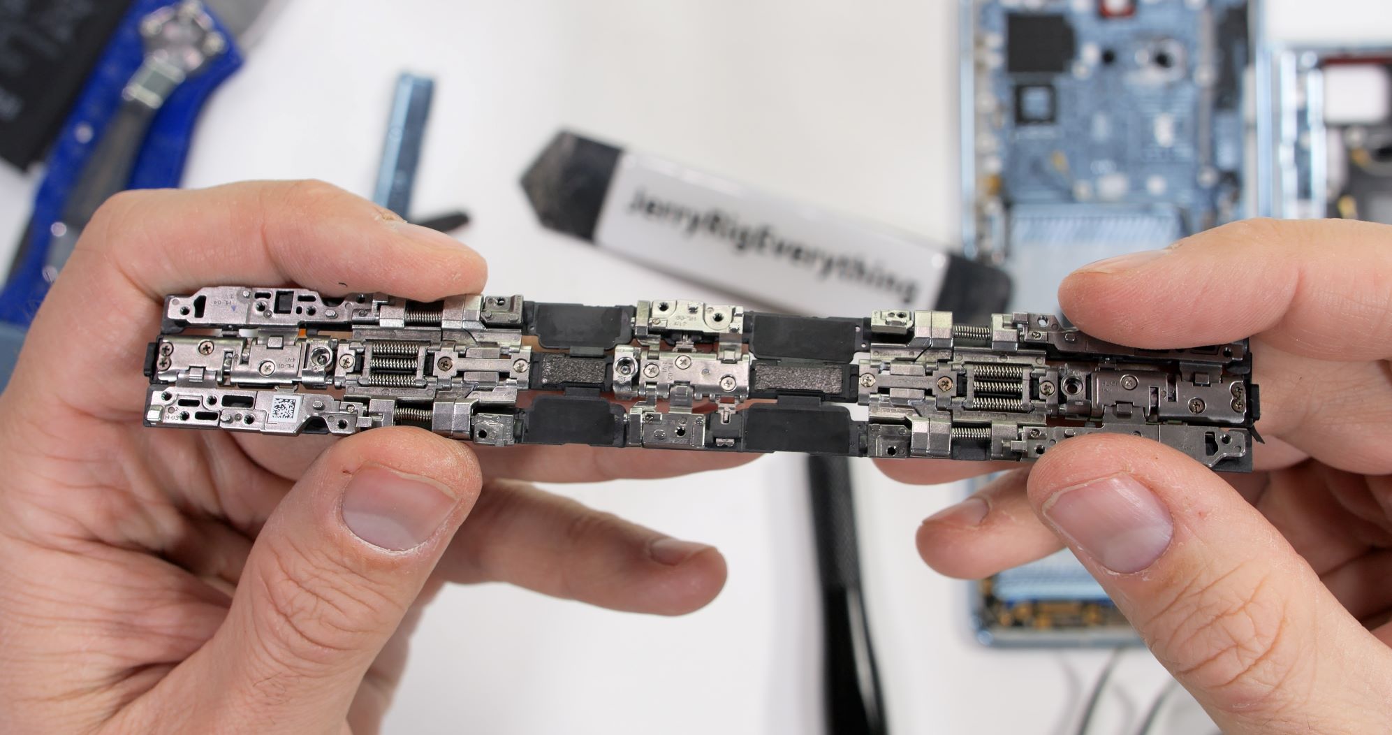 pspan-stylefont-size24pxPer-la-prima-volta-HONOR-svela-linterno-del